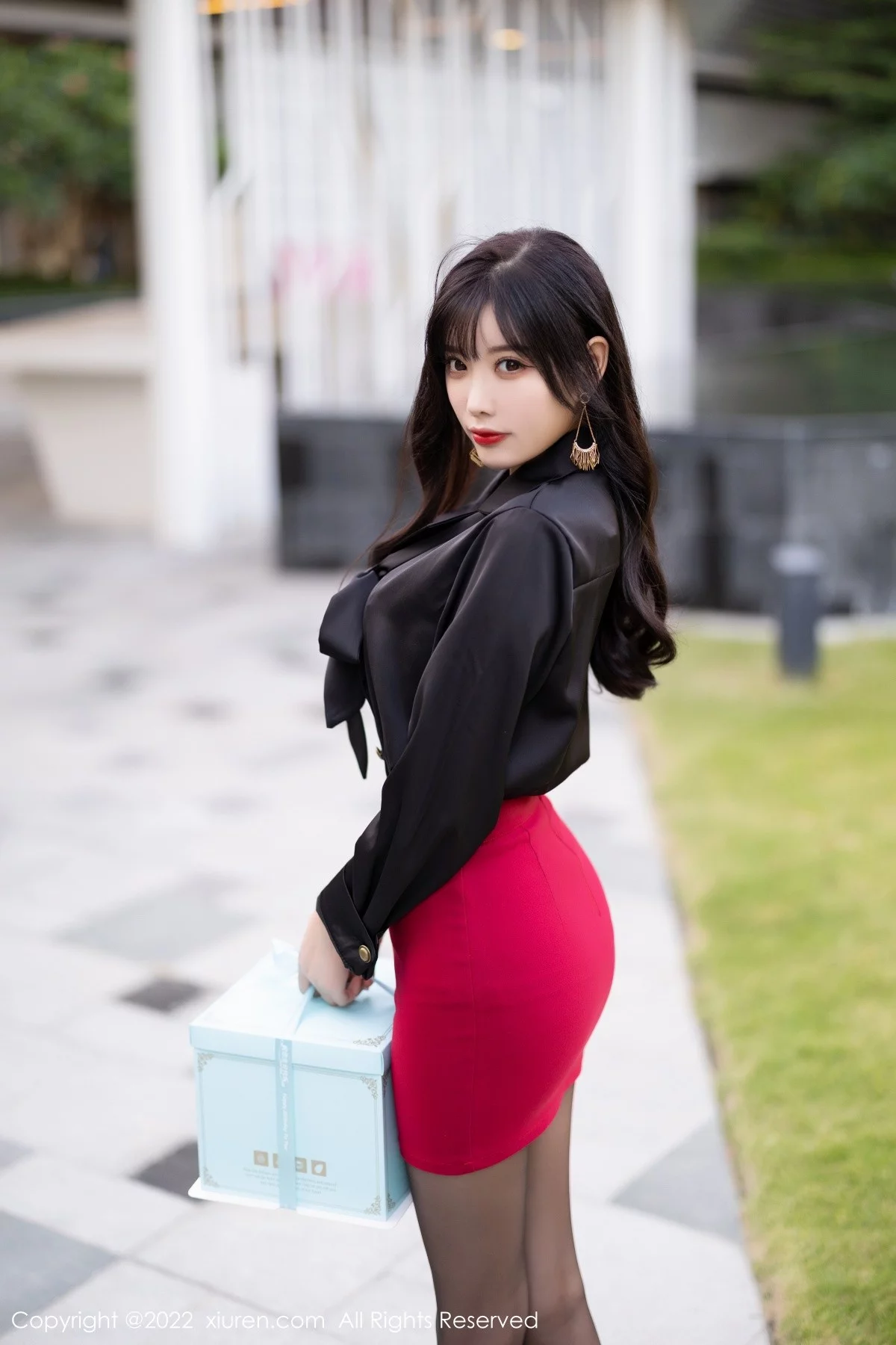 [[XiuRen秀人网]秀人网]No.5390_女神杨晨晨Yome半脱露轻透蕾丝内衣配超薄无内黑丝诱惑写真82P