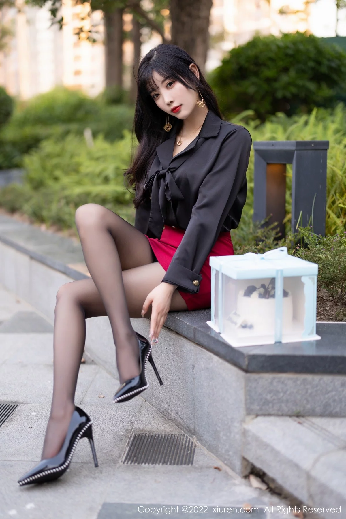 [[XiuRen秀人网]秀人网]No.5390_女神杨晨晨Yome半脱露轻透蕾丝内衣配超薄无内黑丝诱惑写真82P