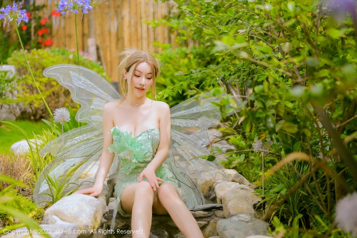 [[XiuRen秀人网]秀人网]No.5382_女神朱可儿Flora大理旅拍绿色精灵服饰低胸秀傲人豪乳诱惑写真68P