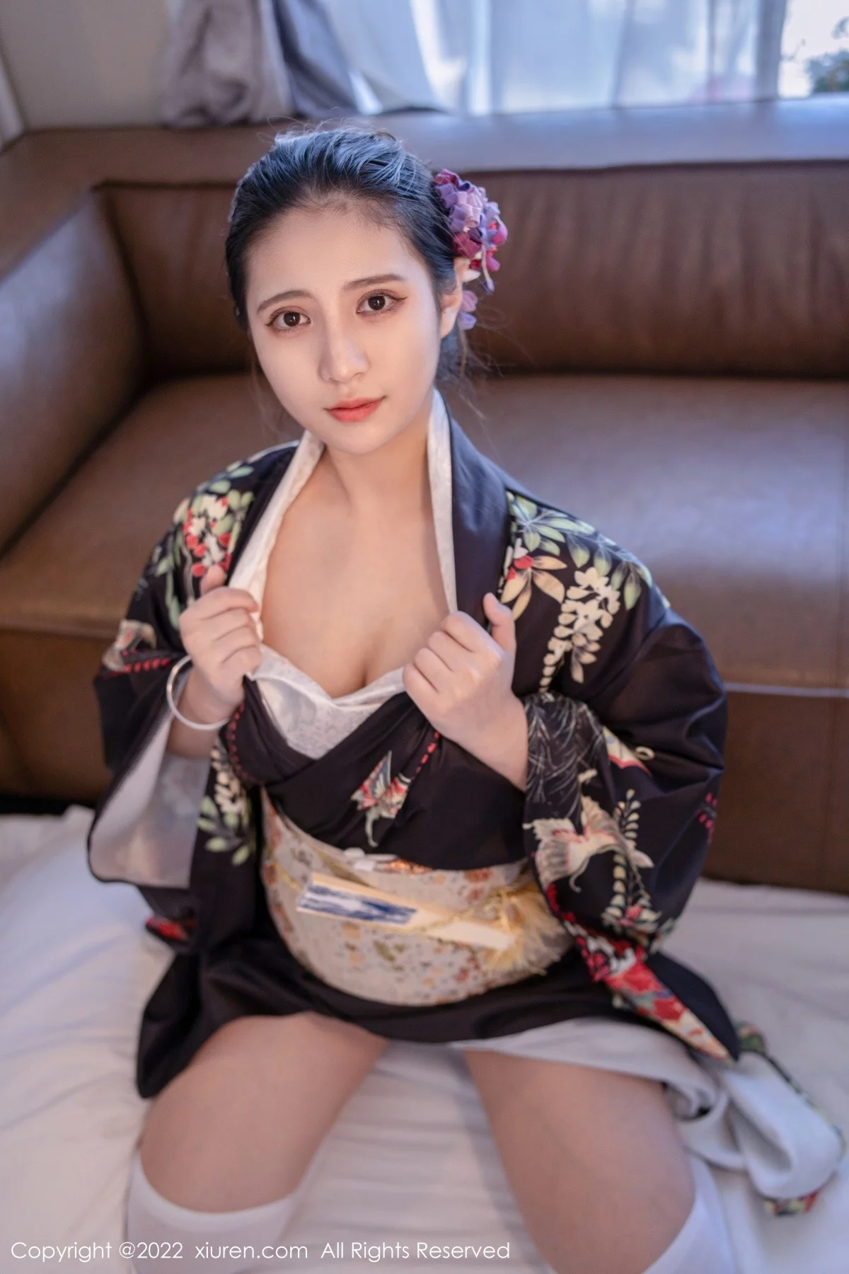 [[XiuRen秀人网]秀人网]No.5309_模特久久Aimee日系居家和服半脱露白色抹胸内衣秀豪乳诱惑写真62P