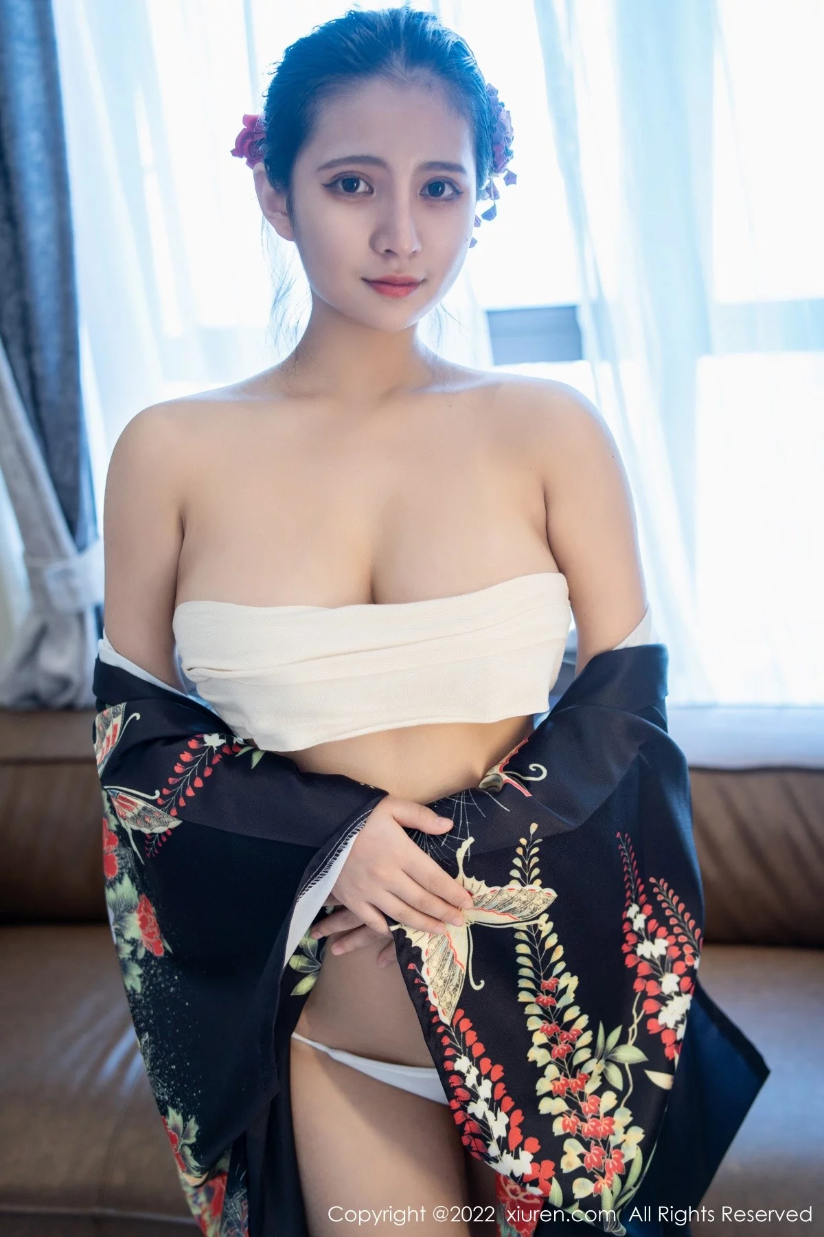 [[XiuRen秀人网]秀人网]No.5309_模特久久Aimee日系居家和服半脱露白色抹胸内衣秀豪乳诱惑写真62P