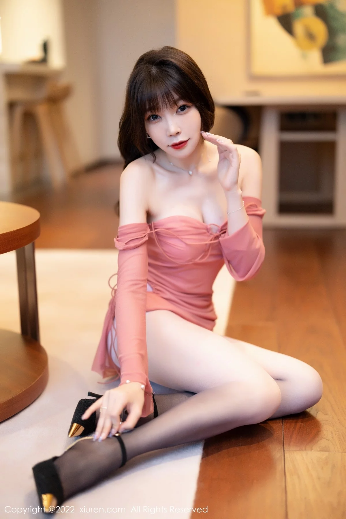 [[XiuRen秀人网]秀人网]No.5314_女神芝芝Booty两套服饰拍摄性感黑色轻透连体衣惹火诱惑写真76P