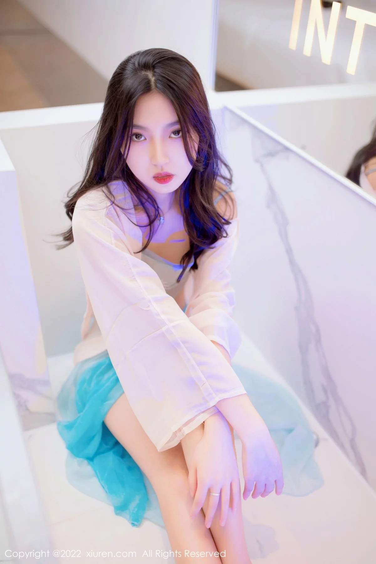 [[XiuRen秀人网]秀人网]No.5399_新人模特十九九私房多套性感服饰秀曼妙苗条身材迷人诱惑写真117P