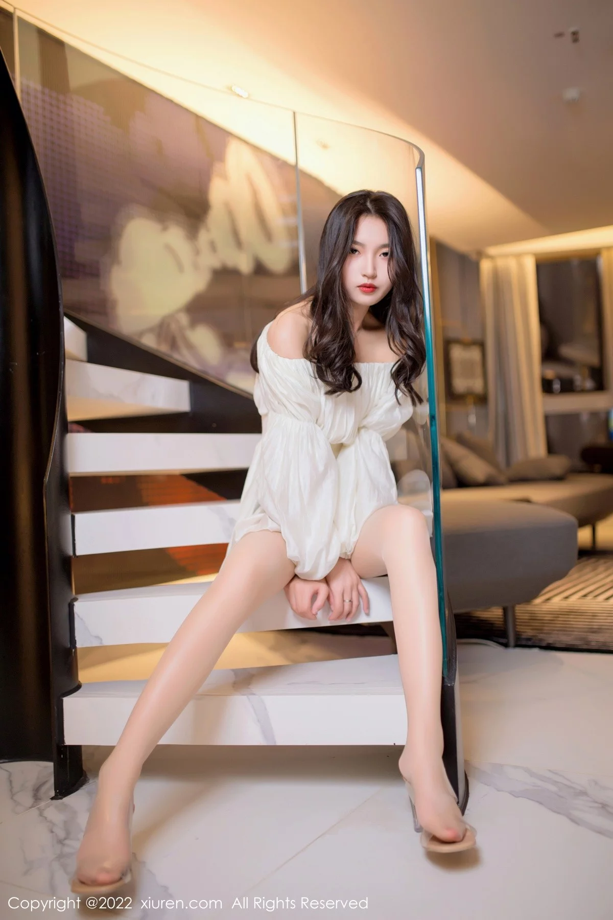 [[XiuRen秀人网]秀人网]No.5399_新人模特十九九私房多套性感服饰秀曼妙苗条身材迷人诱惑写真117P