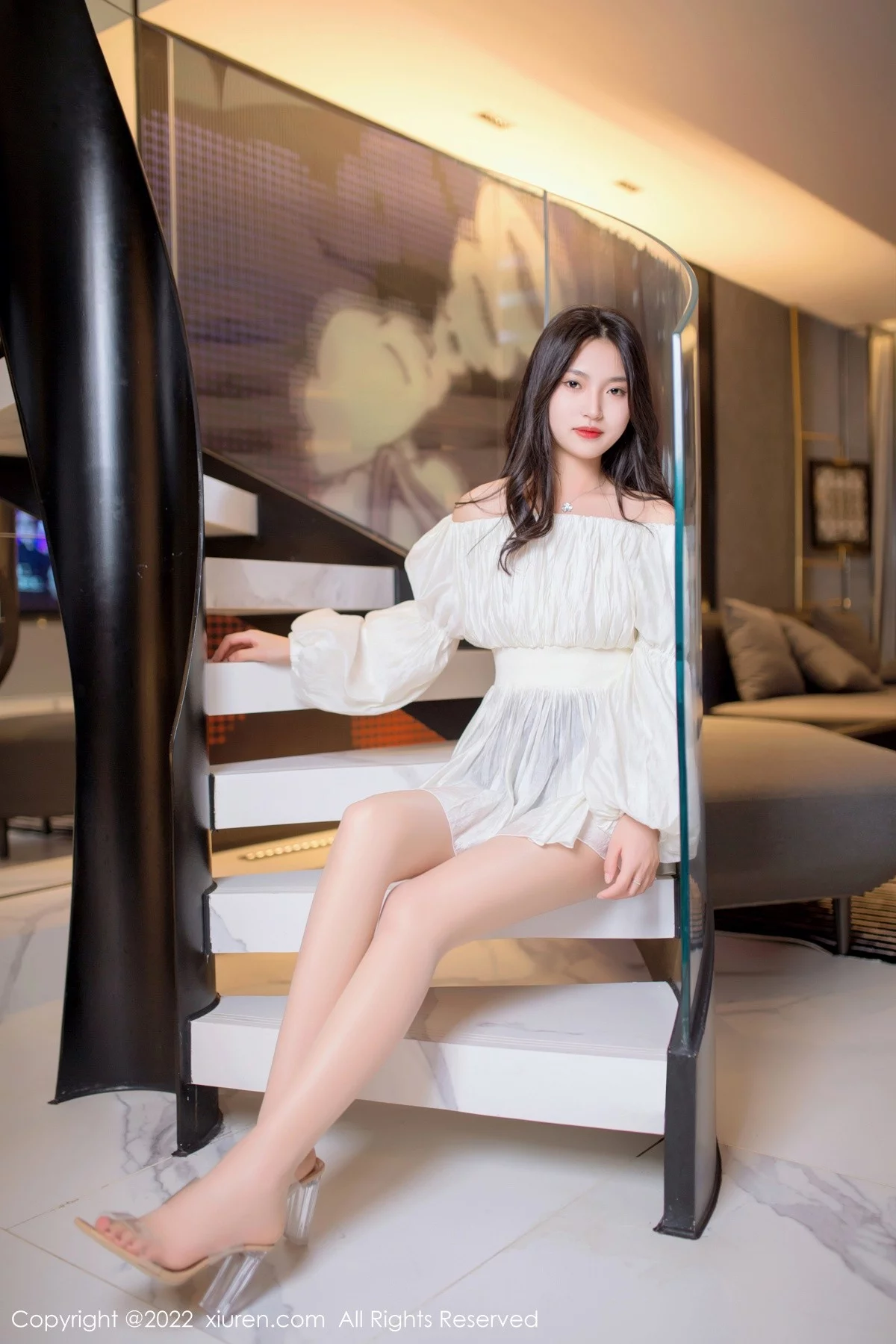 [[XiuRen秀人网]秀人网]No.5399_新人模特十九九私房多套性感服饰秀曼妙苗条身材迷人诱惑写真117P