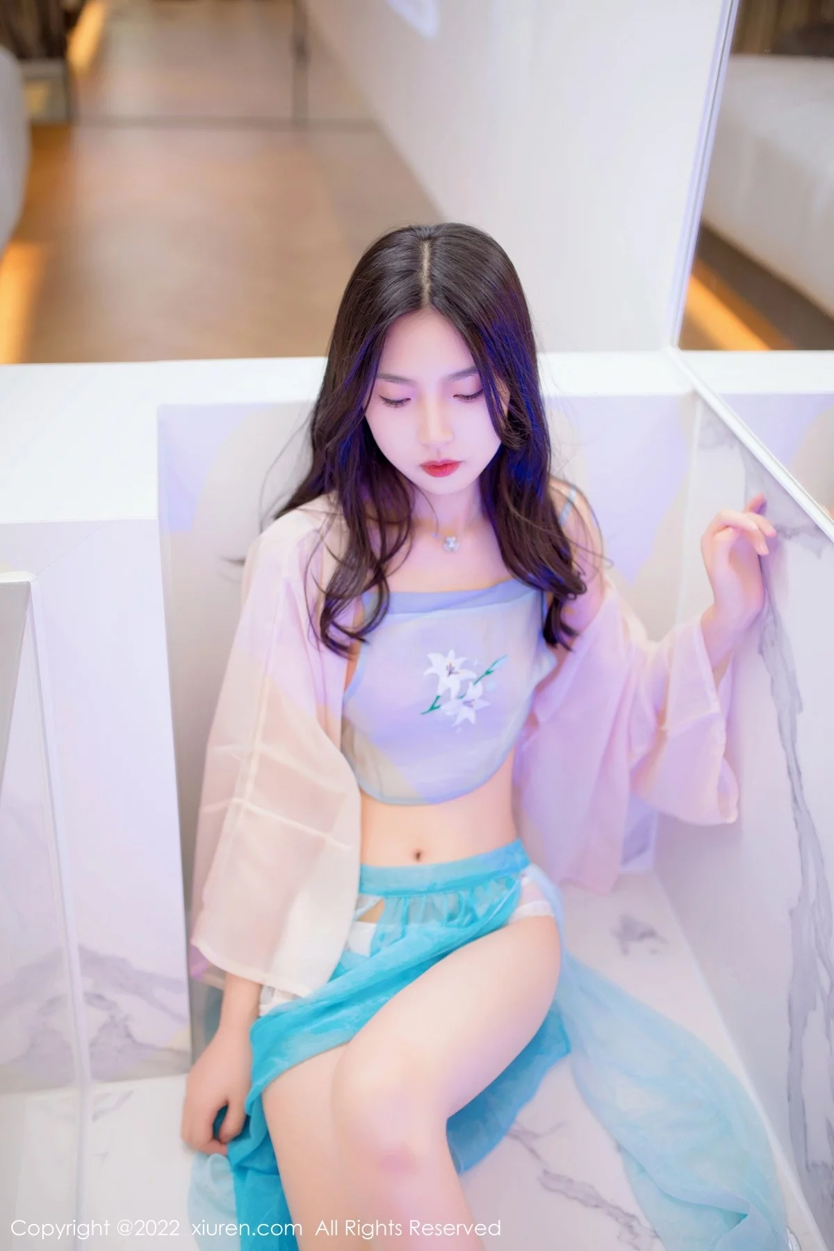 [[XiuRen秀人网]秀人网]No.5399_新人模特十九九私房多套性感服饰秀曼妙苗条身材迷人诱惑写真117P