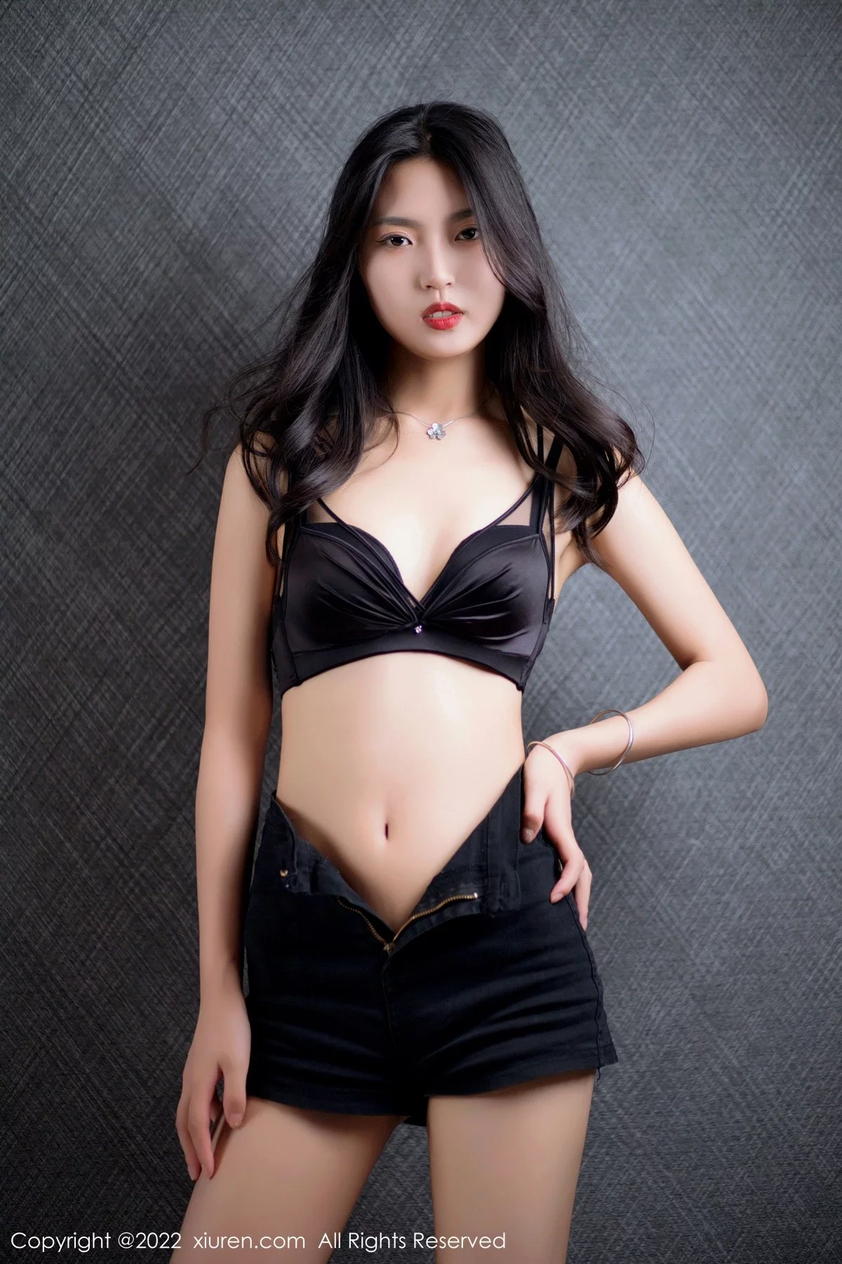 [[XiuRen秀人网]秀人网]No.5399_新人模特十九九私房多套性感服饰秀曼妙苗条身材迷人诱惑写真117P