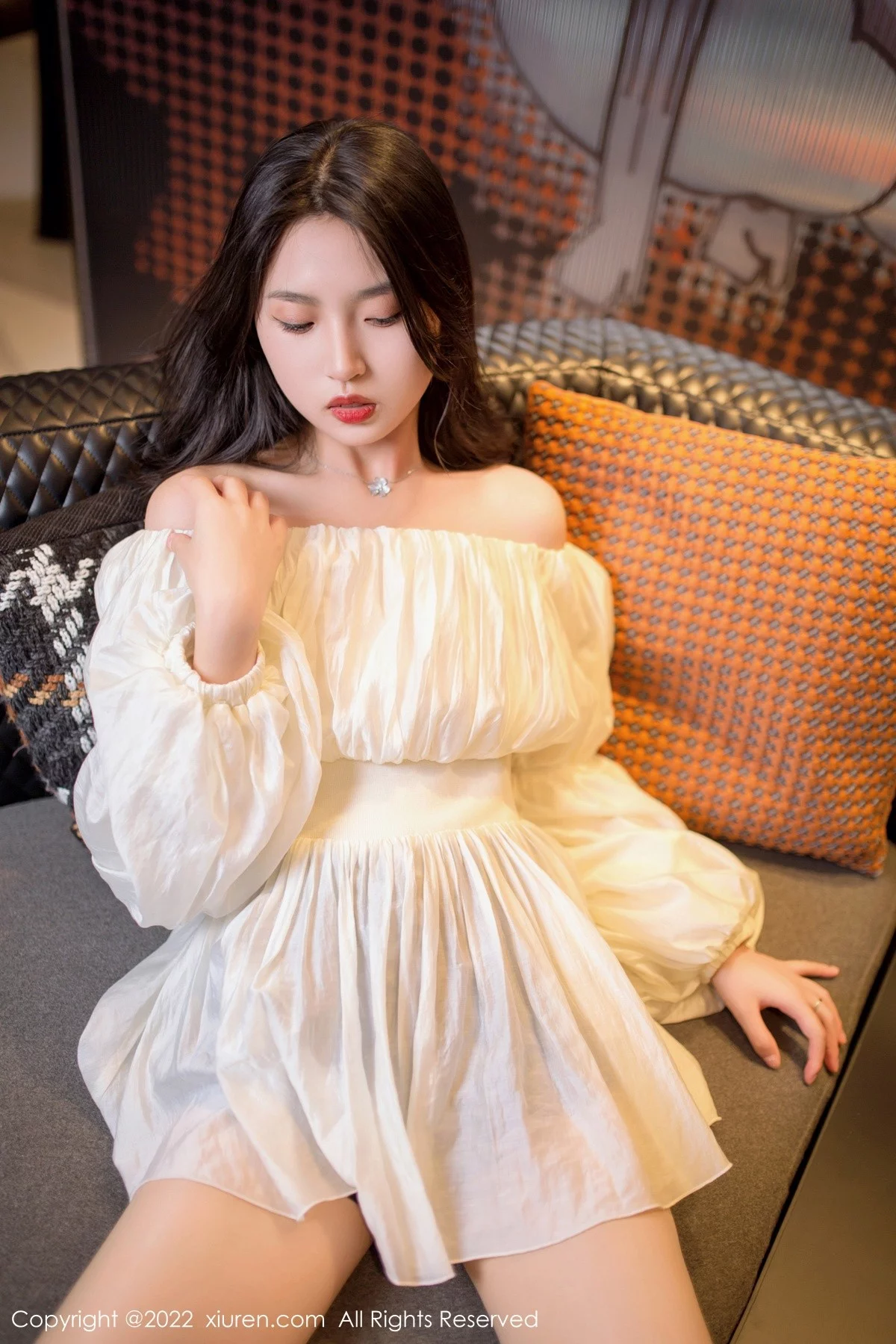 [[XiuRen秀人网]秀人网]No.5399_新人模特十九九私房多套性感服饰秀曼妙苗条身材迷人诱惑写真117P