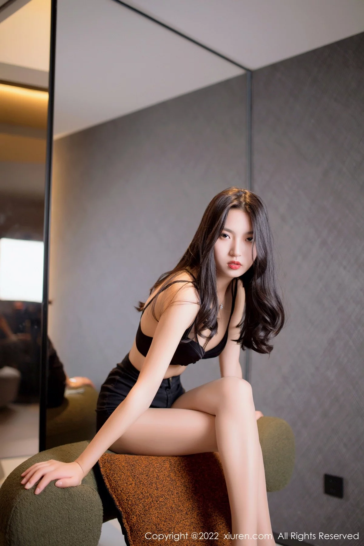 [[XiuRen秀人网]秀人网]No.5399_新人模特十九九私房多套性感服饰秀曼妙苗条身材迷人诱惑写真117P