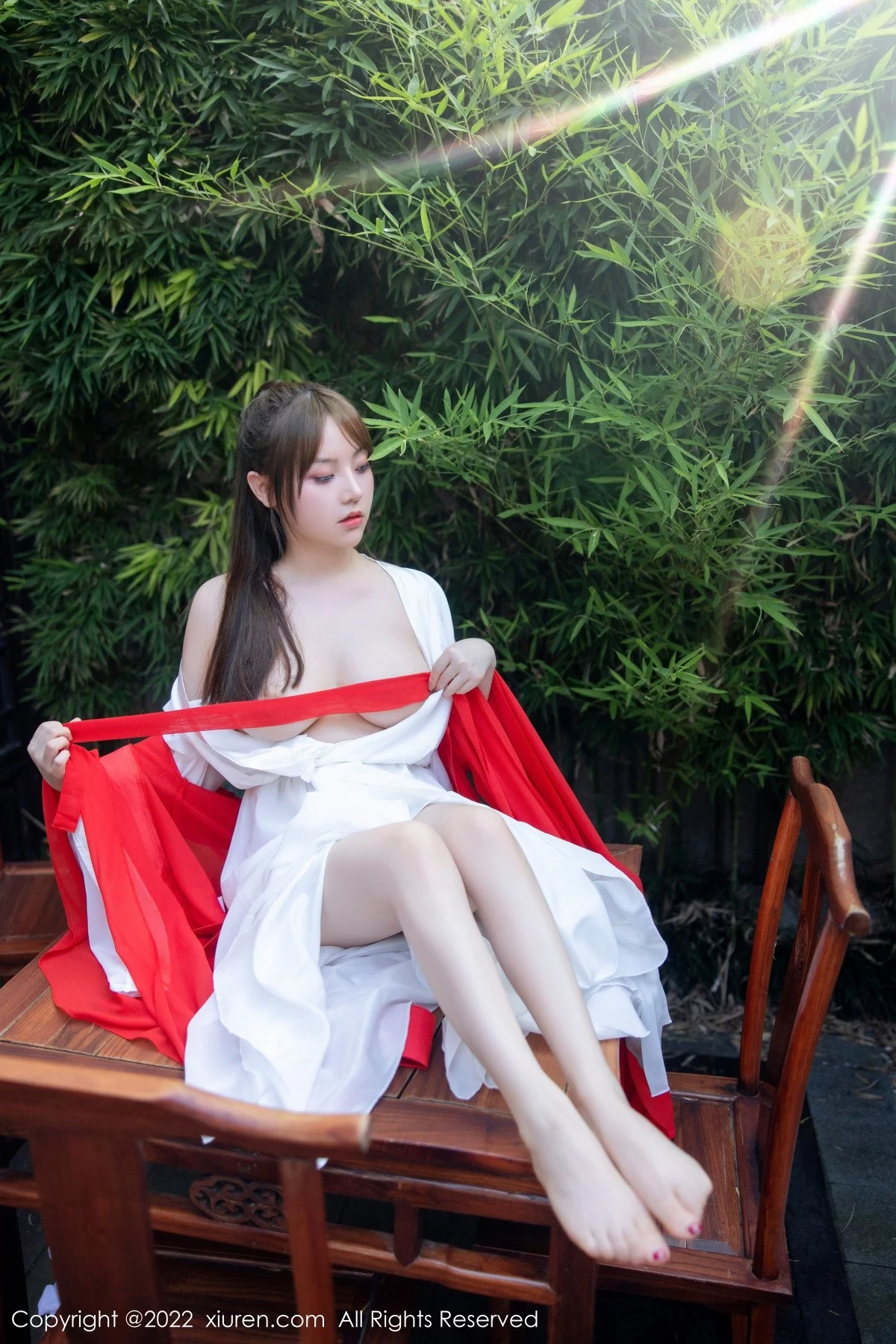 [[XiuRen秀人网]秀人网]No.5414_模特豆瓣酱性感红色唐韵古装服饰半脱露傲人豪乳惹火诱惑写真80P