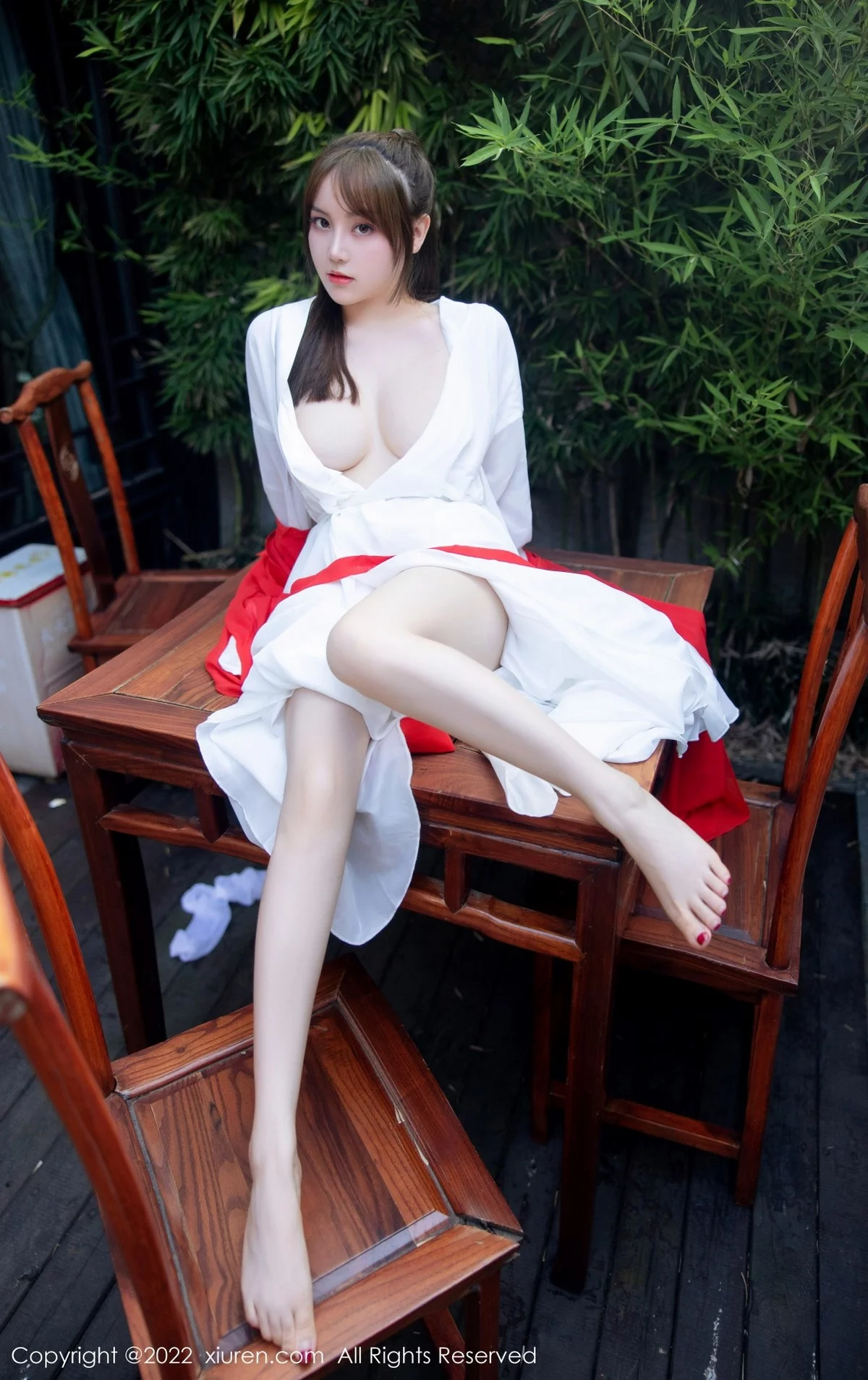 [[XiuRen秀人网]秀人网]No.5414_模特豆瓣酱性感红色唐韵古装服饰半脱露傲人豪乳惹火诱惑写真80P