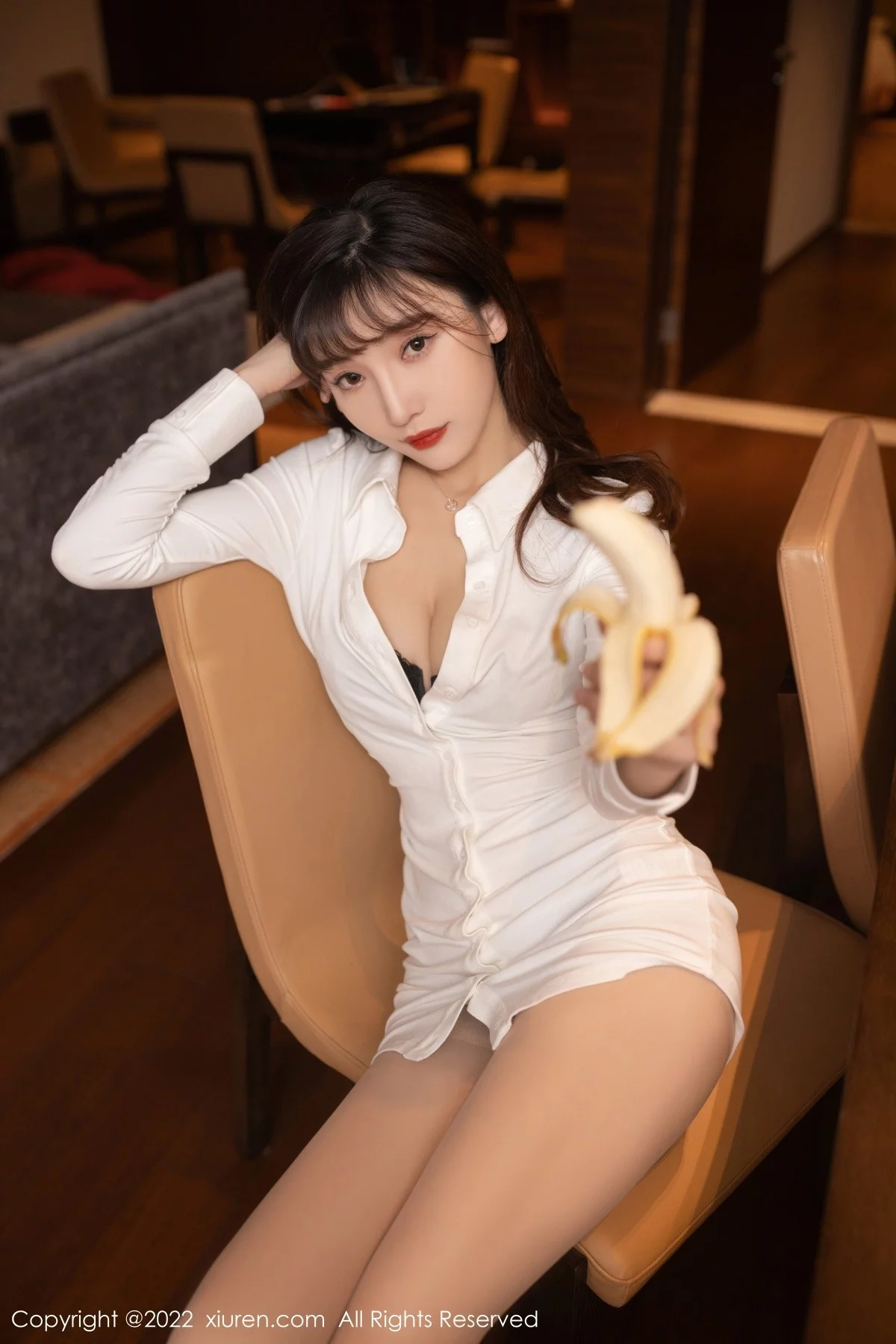 [[XiuRen秀人网]秀人网]No.5425_模特陆萱萱脱性感白色上衣露黑色蕾丝内衣秀完美身材诱惑写真78P