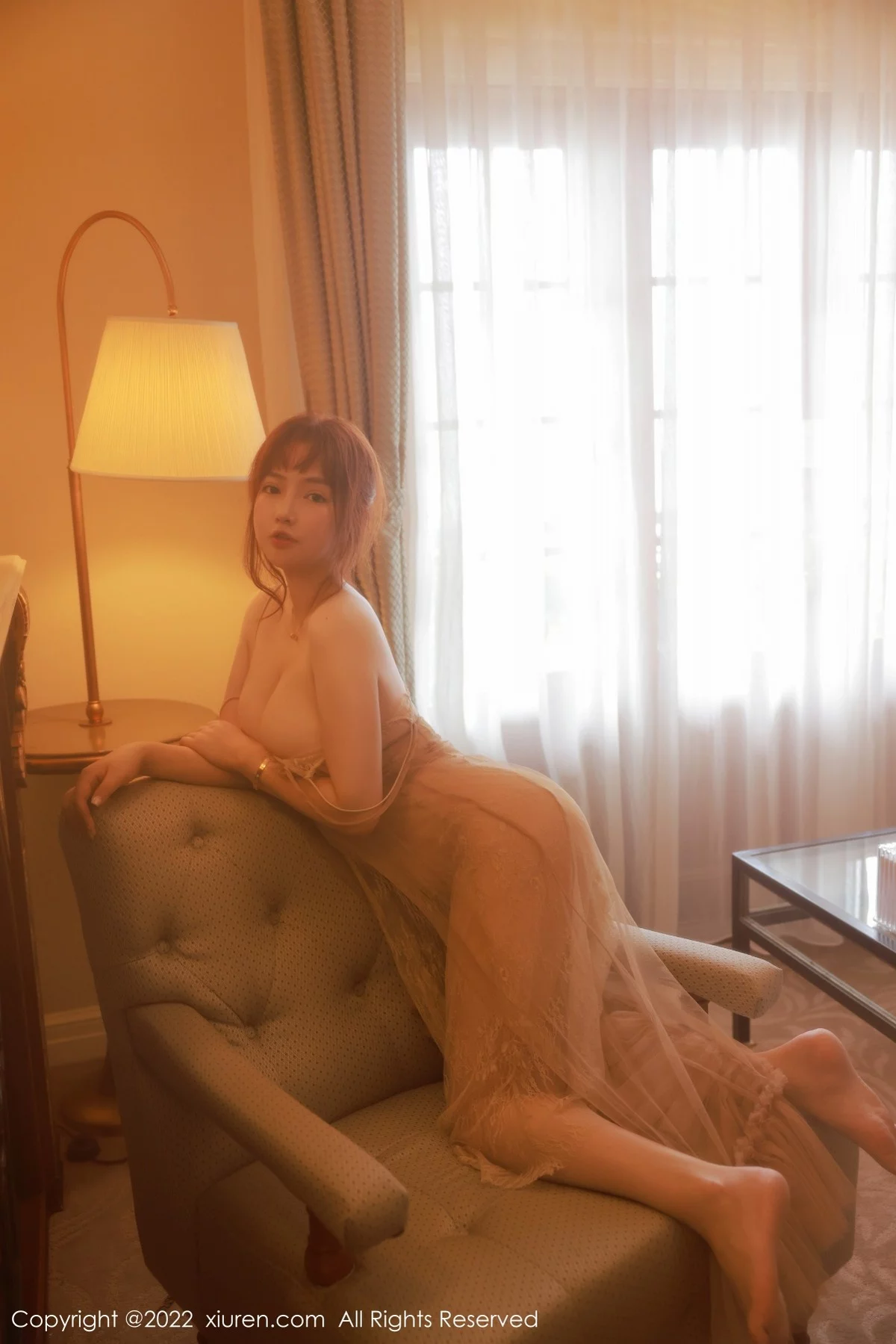 [[XiuRen秀人网]秀人网]No.5421_模特养乐多DoDo私房性感浅色睡裙透视秀火辣身材极致诱惑写真52P