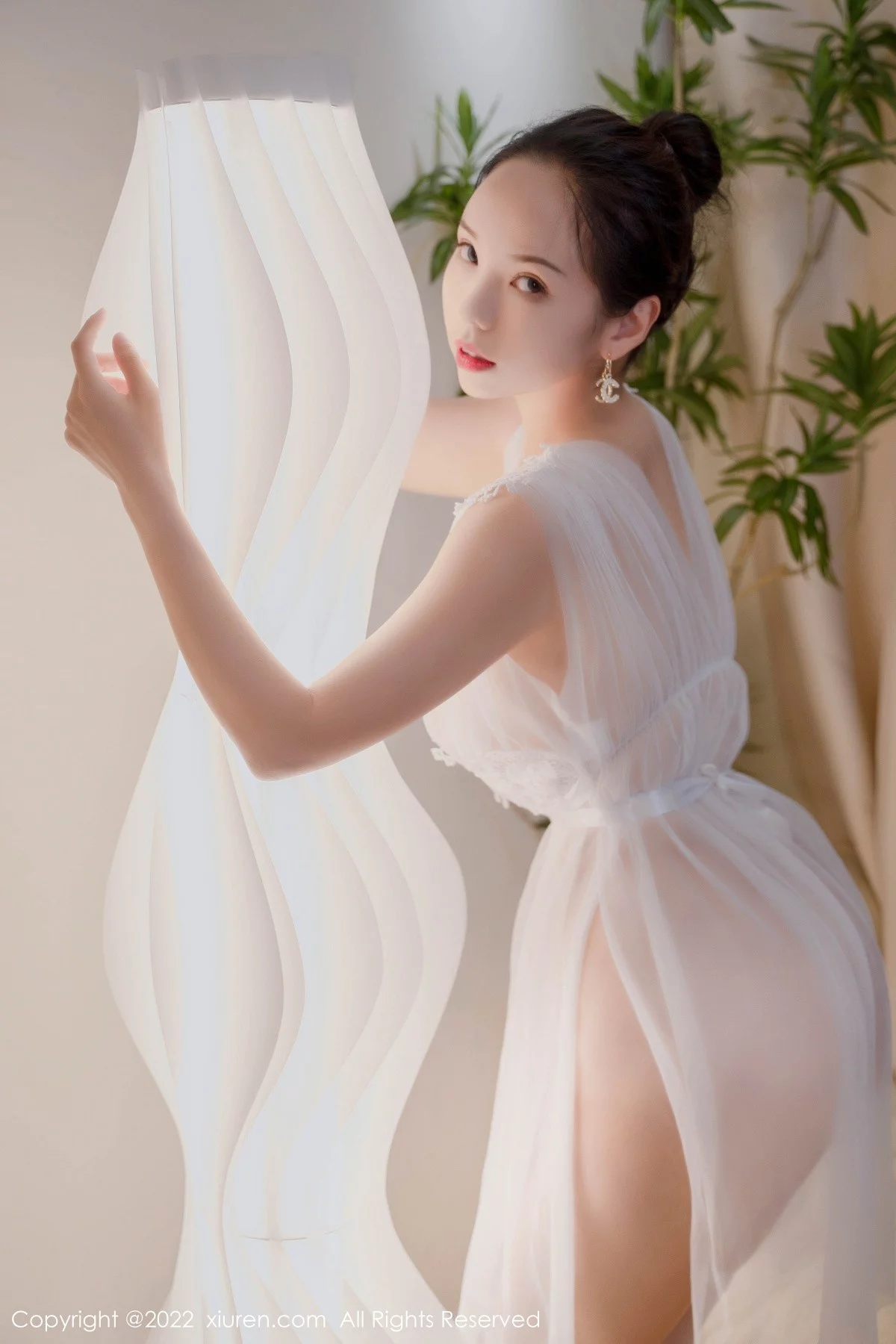 [[XiuRen秀人网]秀人网]No.5434_模特大美妞儿私房透视薄纱露情趣镶钻服饰秀火辣身材诱惑写真62P