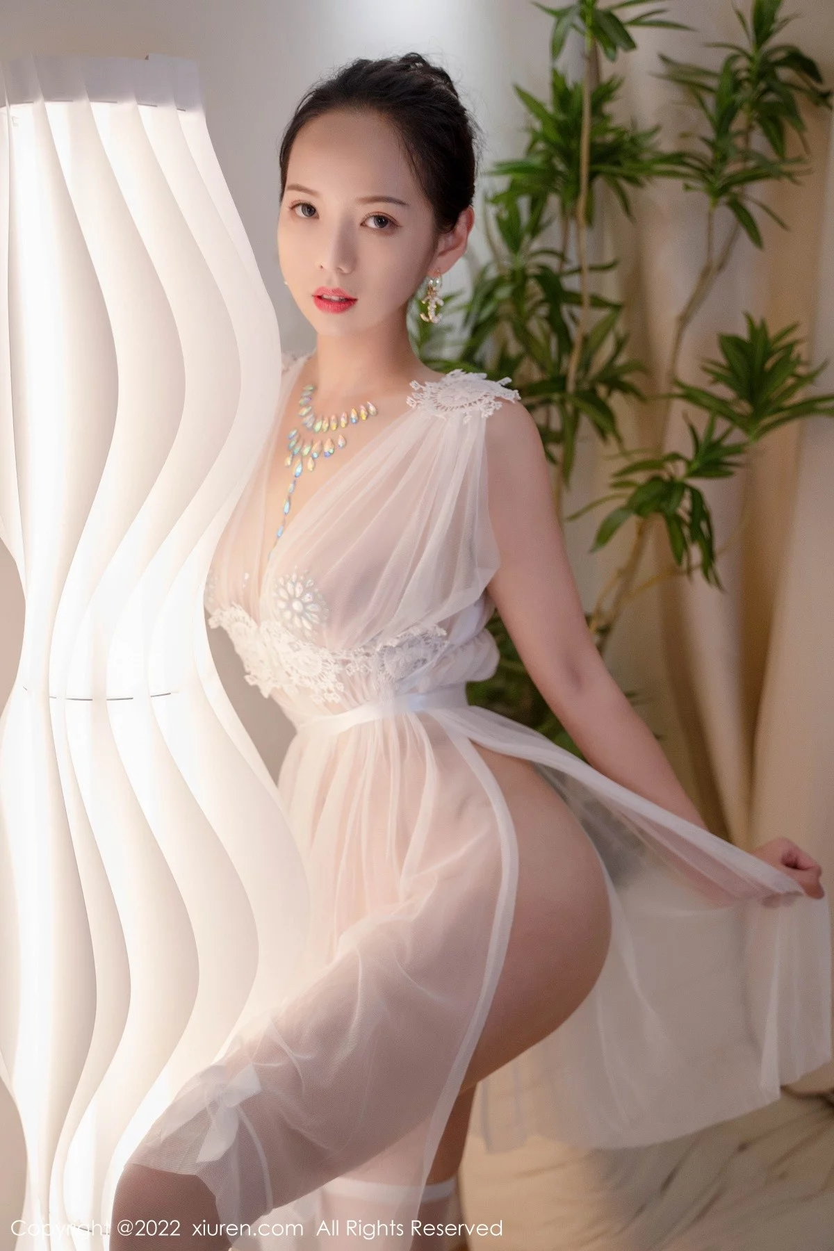 [[XiuRen秀人网]秀人网]No.5434_模特大美妞儿私房透视薄纱露情趣镶钻服饰秀火辣身材诱惑写真62P