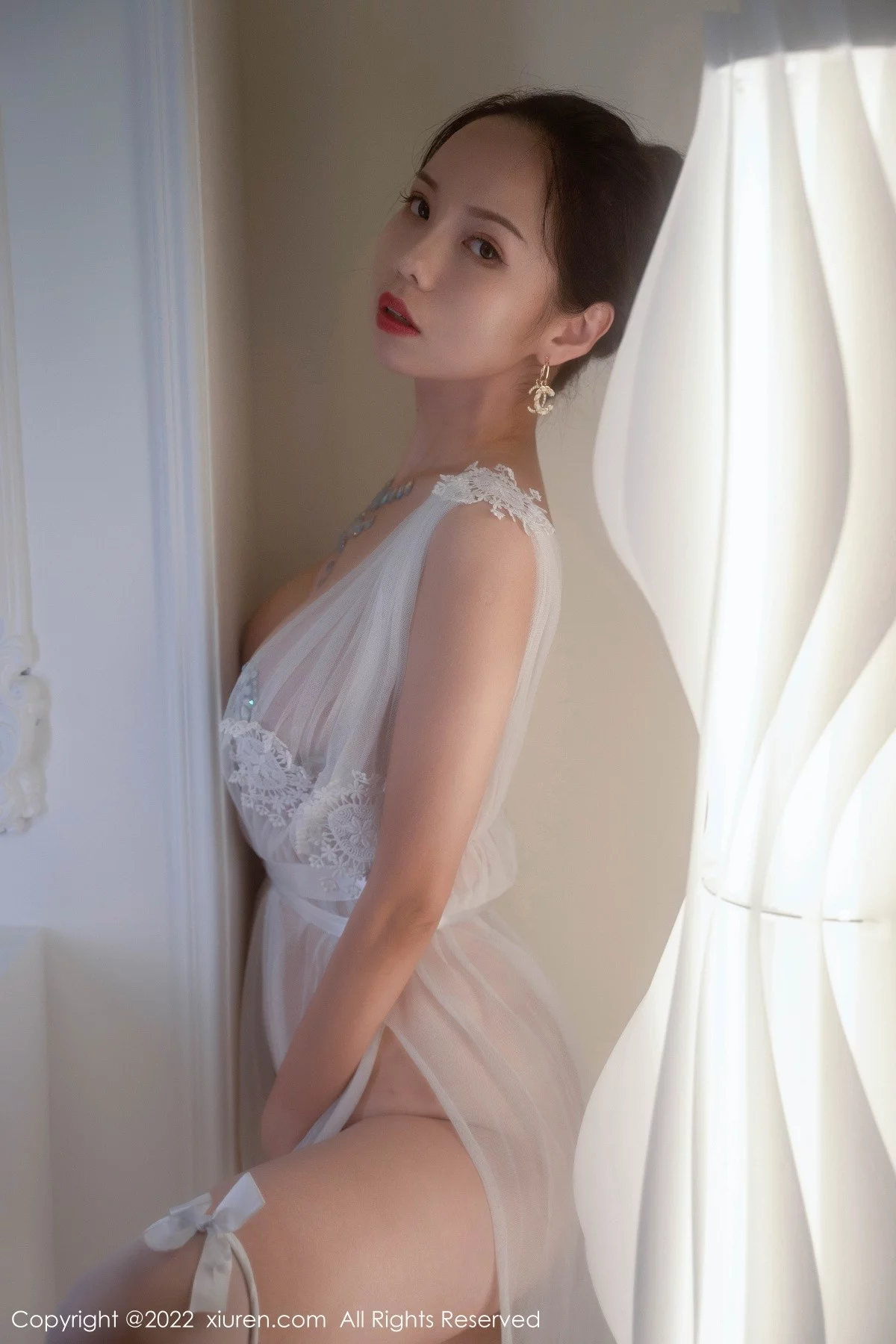 [[XiuRen秀人网]秀人网]No.5434_模特大美妞儿私房透视薄纱露情趣镶钻服饰秀火辣身材诱惑写真62P