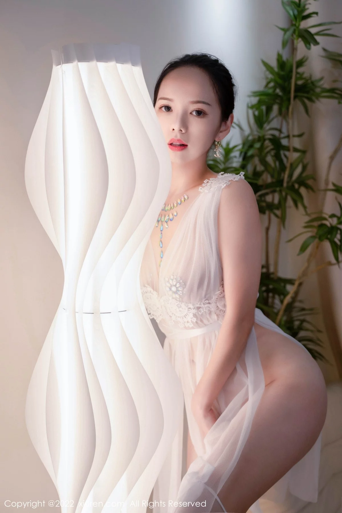 [[XiuRen秀人网]秀人网]No.5434_模特大美妞儿私房透视薄纱露情趣镶钻服饰秀火辣身材诱惑写真62P