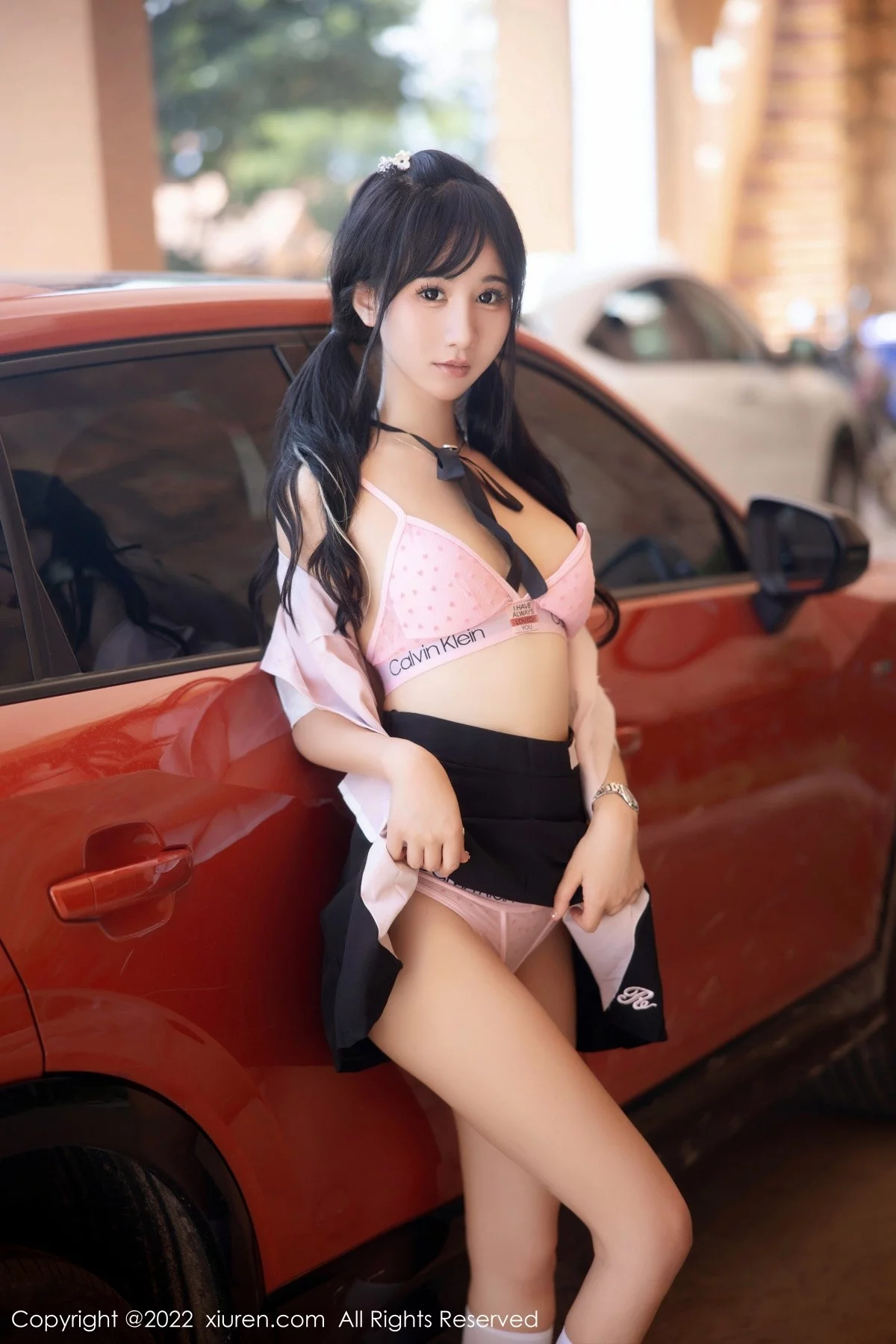[[XiuRen秀人网]秀人网]No.5443_女神小果冻儿大理旅拍性感白T配黑短裙露粉色内衣迷人诱惑写真99P