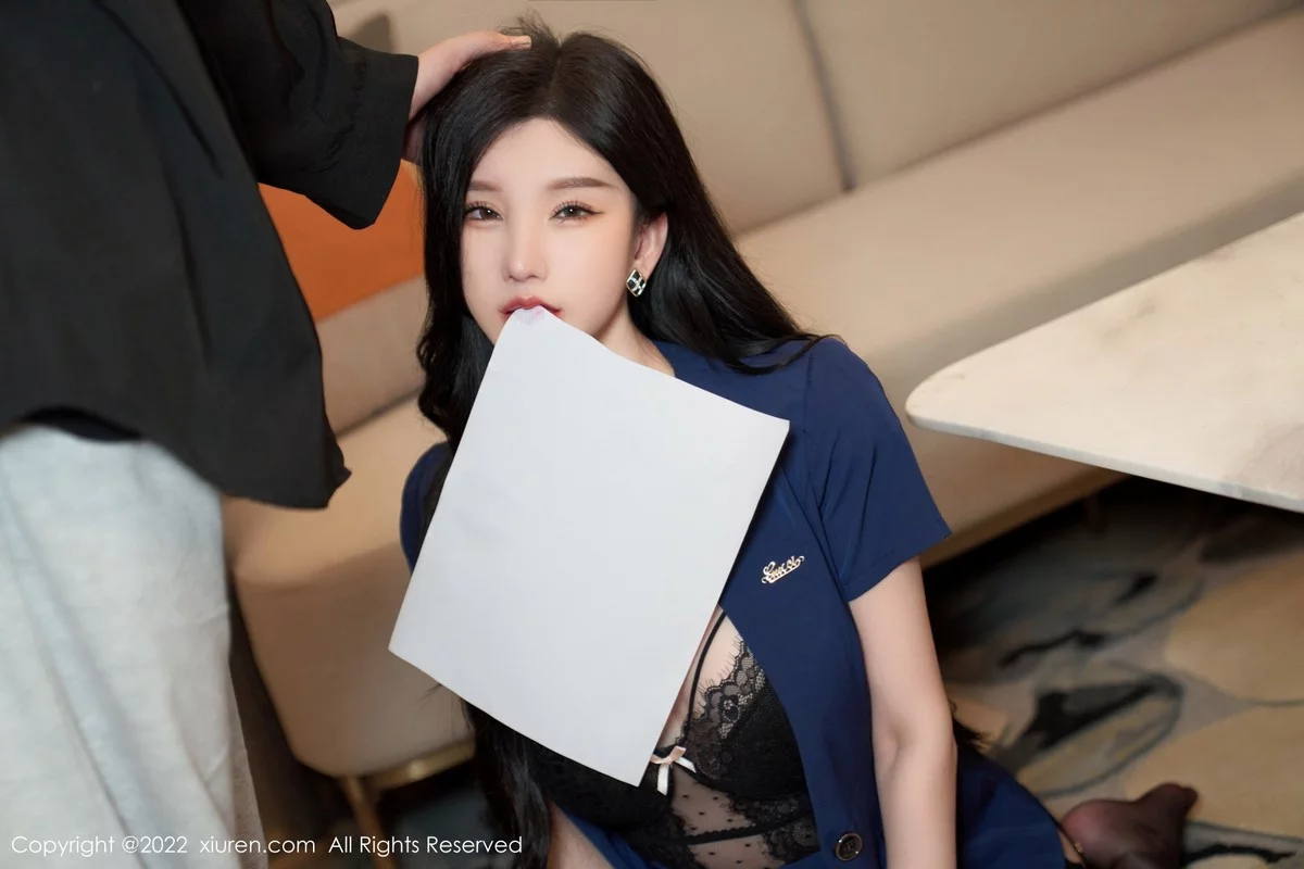 [[XiuRen秀人网]秀人网]No.5324_女神周于希Sally心愿旅拍脱蓝色职业装露黑色蕾丝内衣诱惑写真81P