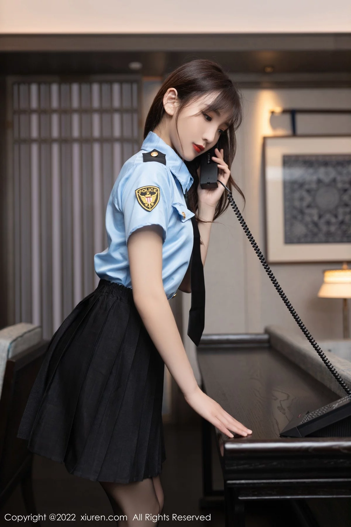 [[XiuRen秀人网]秀人网]No.5461_模特陆萱萱性感女警官制服半脱露深蓝色蕾丝内衣完美诱惑写真84P
