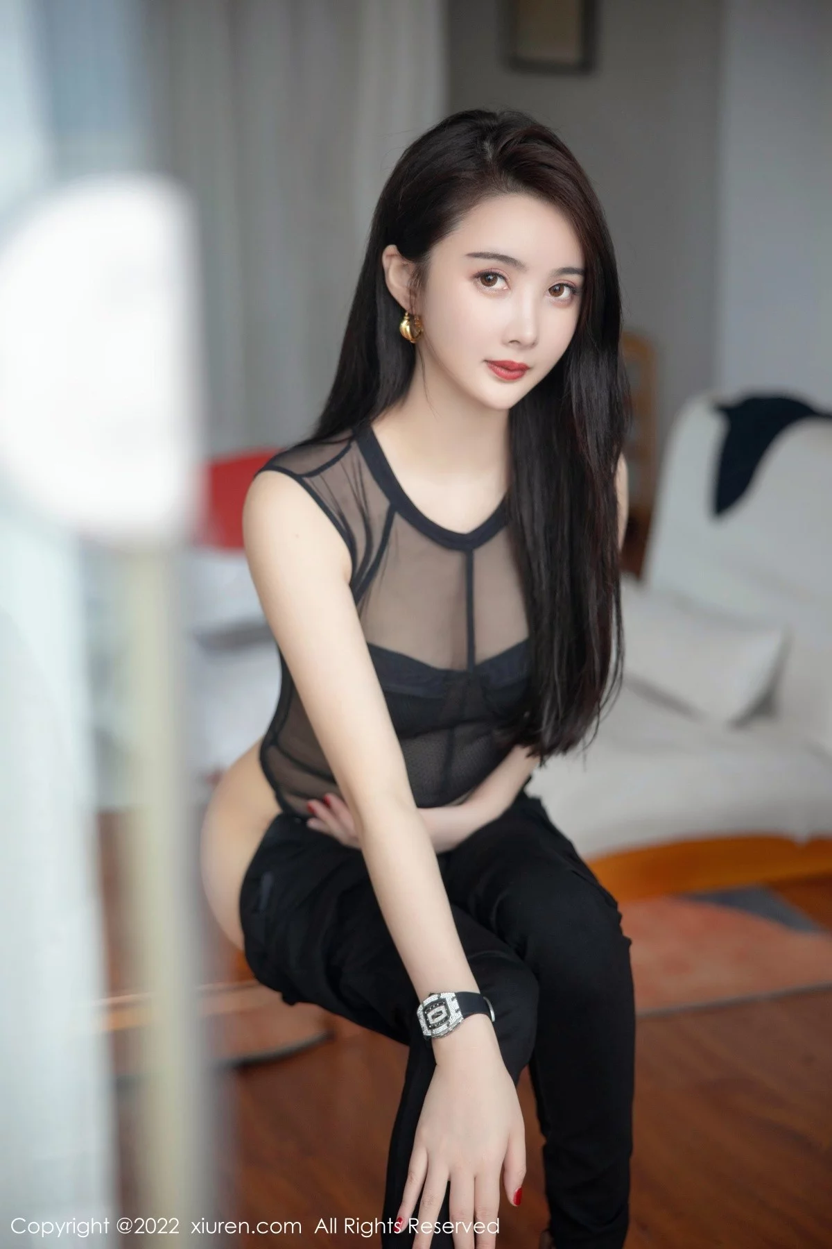 [[XiuRen秀人网]秀人网]No.5505_模特Summer宝宝私房半脱露黑色轻透服饰秀曼妙身姿诱惑写真51P