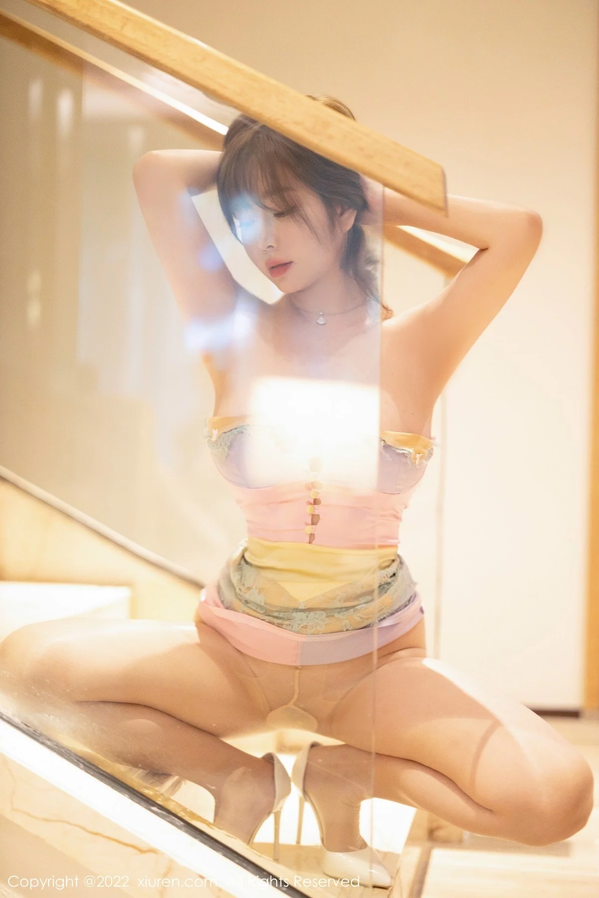 [[XiuRen秀人网]秀人网]No.5467_女神王雨纯万宁旅拍半撩淡彩色连衣裙露超薄无内肉丝诱惑写真84P