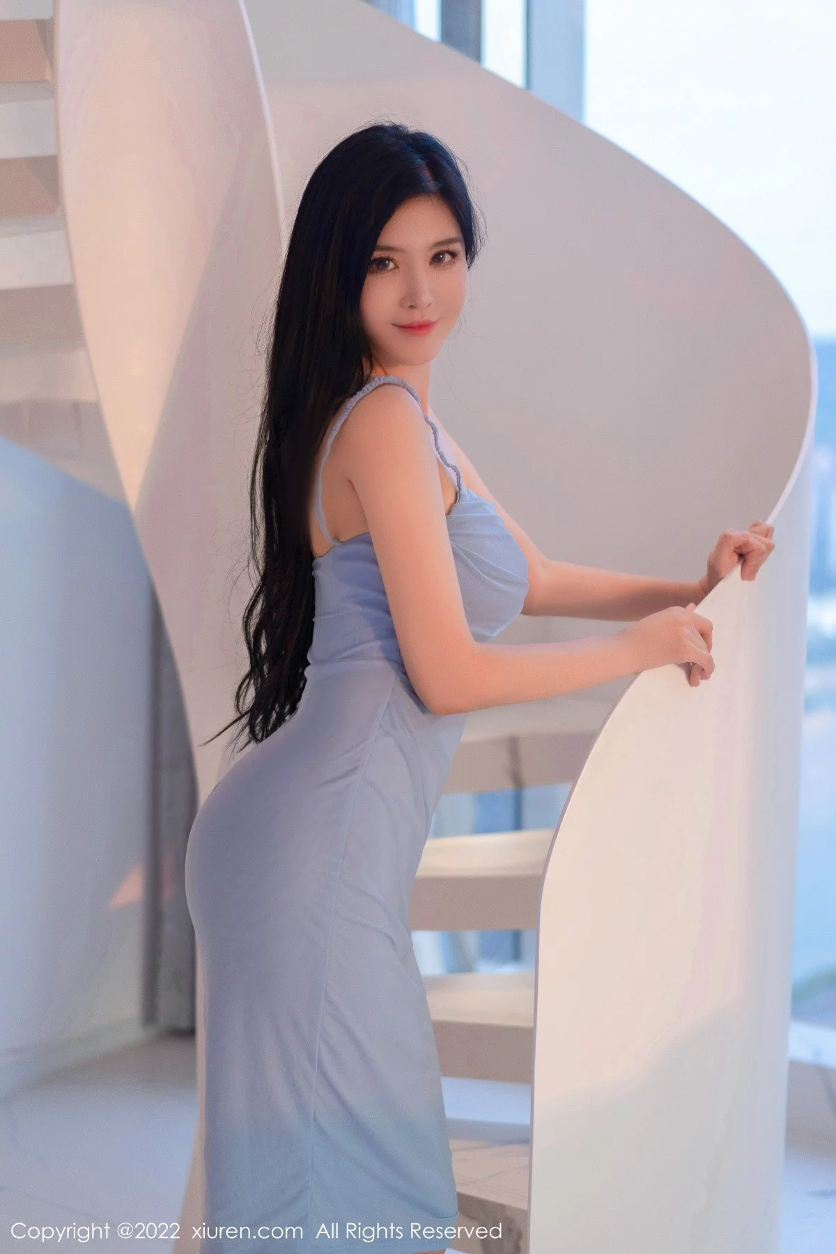 [[XiuRen秀人网]秀人网]No.5550_女神刘钰儿私房性感淡蓝色吊带长裙万种风情万种妩媚诱惑写真64P