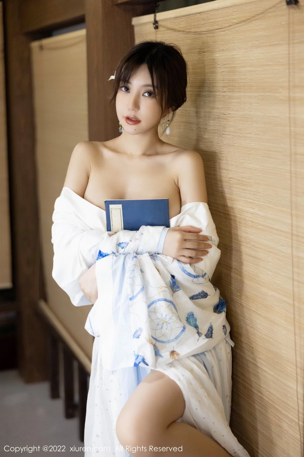 [[XiuRen秀人网]秀人网]No.5569_女神绮里嘉ula私房日式风性感和服配超薄无内肉丝极致诱惑写真75P