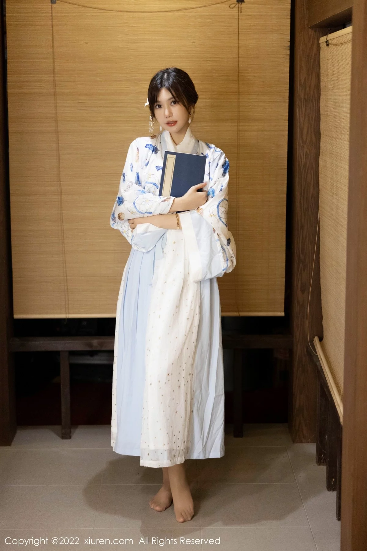 [[XiuRen秀人网]秀人网]No.5569_女神绮里嘉ula私房日式风性感和服配超薄无内肉丝极致诱惑写真75P