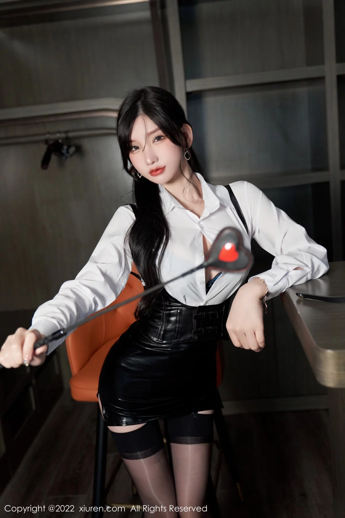 [[XiuRen秀人网]秀人网]No.5602_女神周于希Sally性感白T配黑皮短裙露黑色蕾丝内衣完美诱惑写真90P