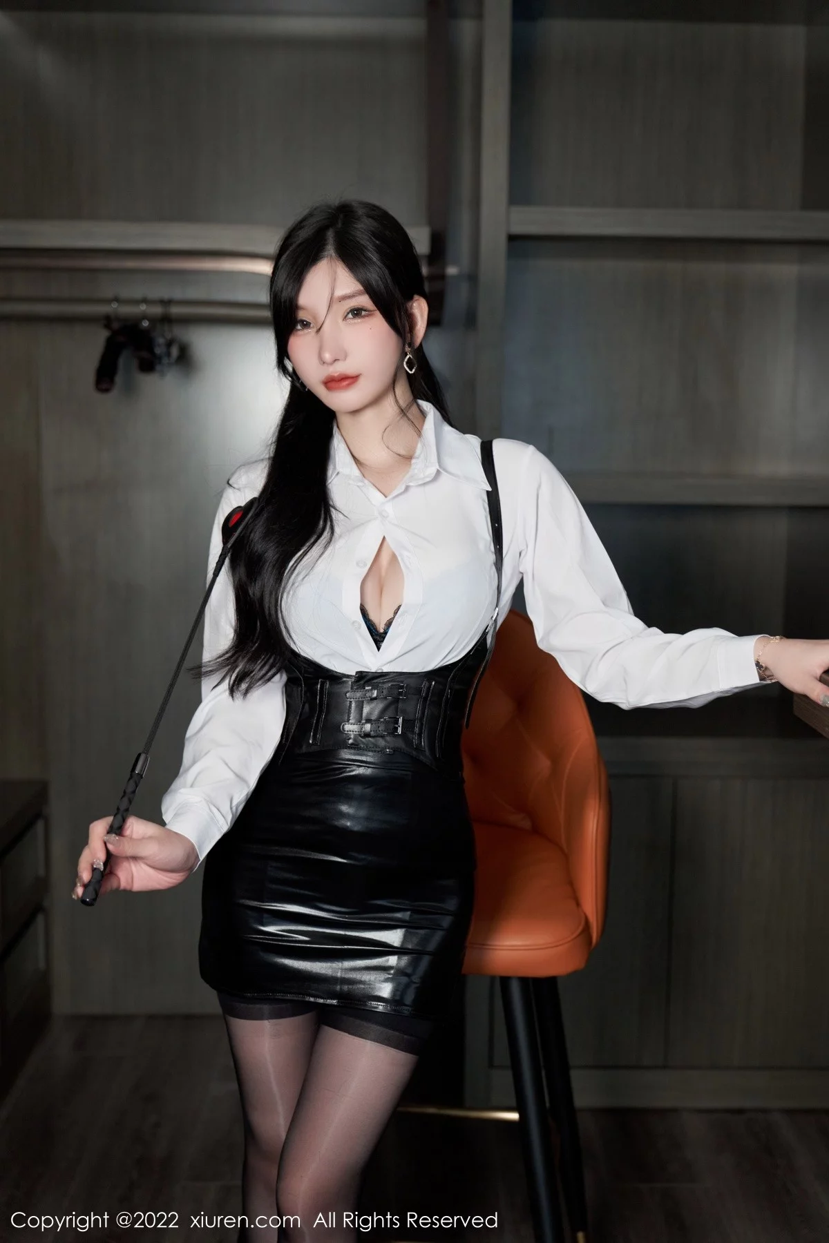 [[XiuRen秀人网]秀人网]No.5602_女神周于希Sally性感白T配黑皮短裙露黑色蕾丝内衣完美诱惑写真90P