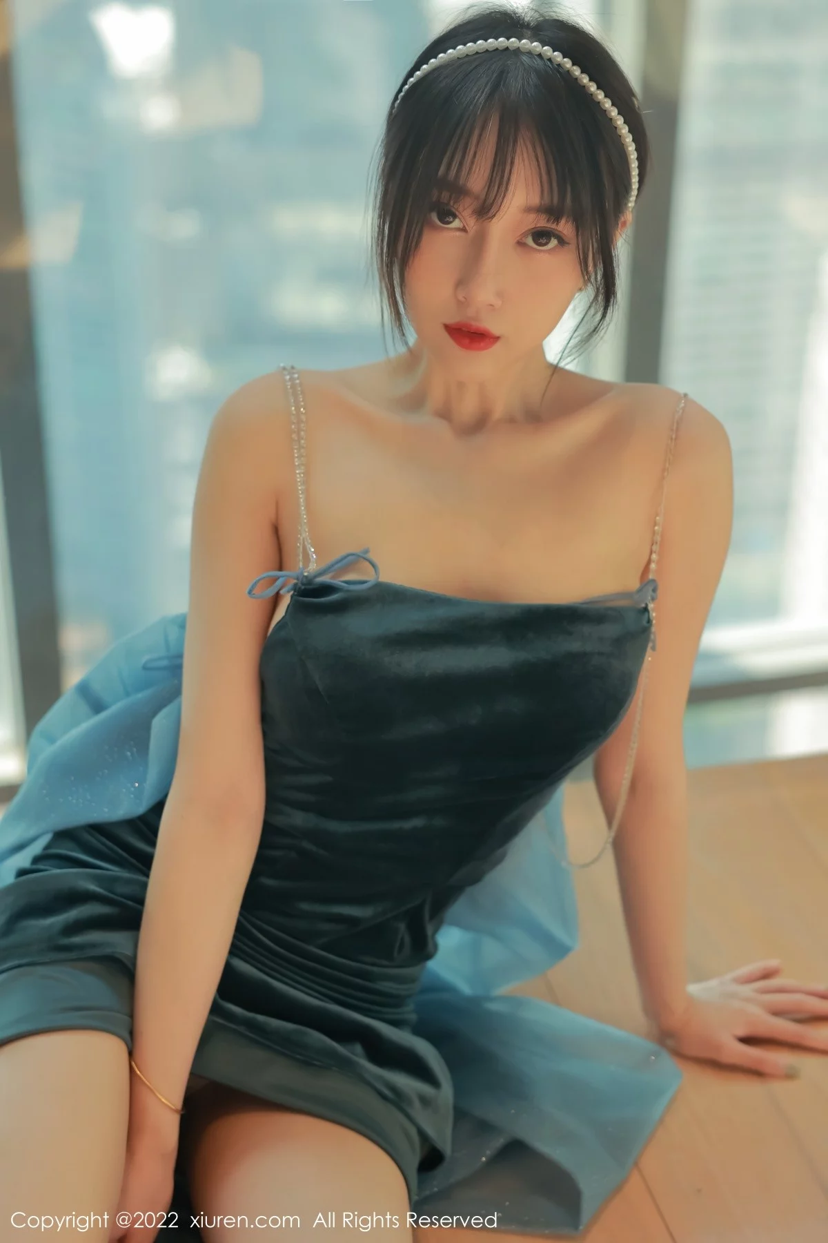 [[XiuRen秀人网]秀人网]No.5493_模特玥儿玥er香格里拉旅拍暗绿色吊带长裙秀完美身材诱惑写真59P