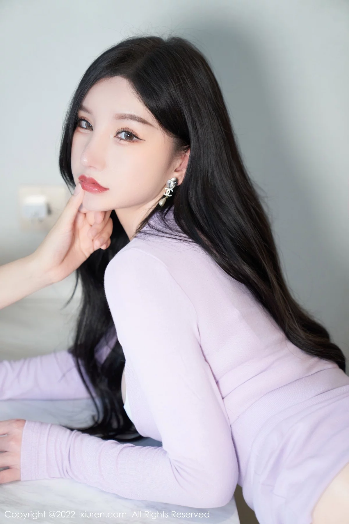 [[XiuRen秀人网]秀人网]No.5501_女神周于希Sally性感紫色收身连衣短裙配闪亮肉丝迷人诱惑写真83P