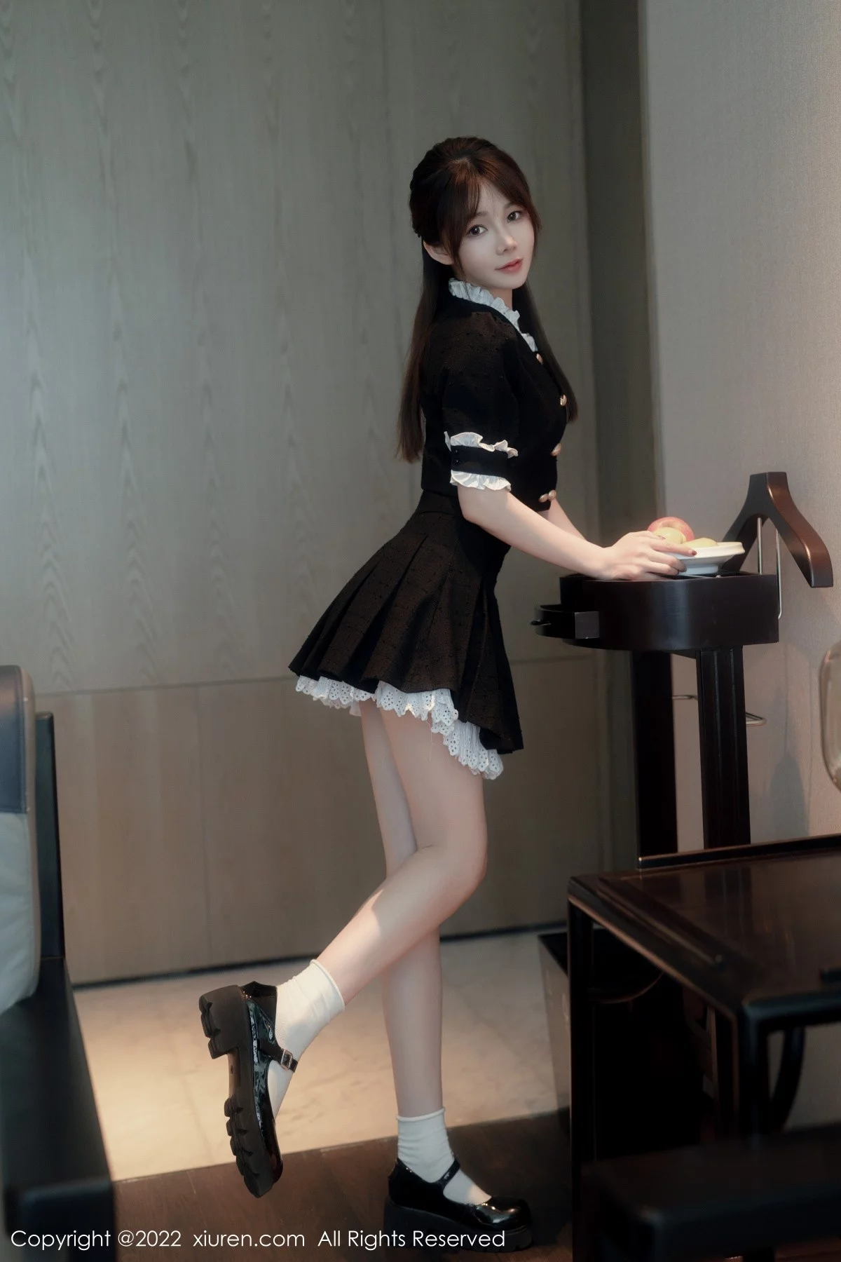 [[XiuRen秀人网]秀人网]No.5626_模特婠婠么脱黑色短款连衣裙露性感黑色内衣秀曼妙身材诱惑写真64P