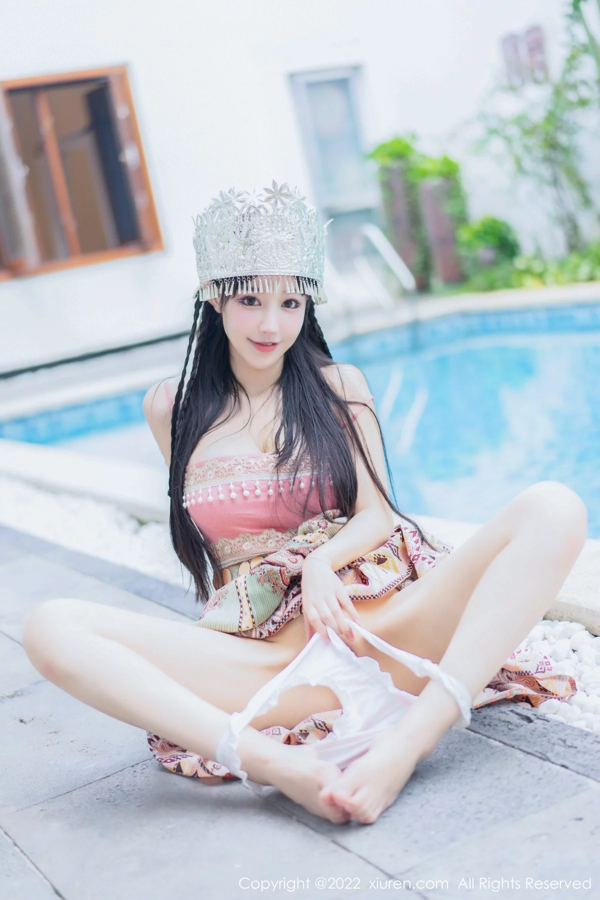 [[XiuRen秀人网]秀人网]No.5615_女神朱可儿Flora民族服饰装扮性感粉色吊带露傲人豪乳诱惑写真70P