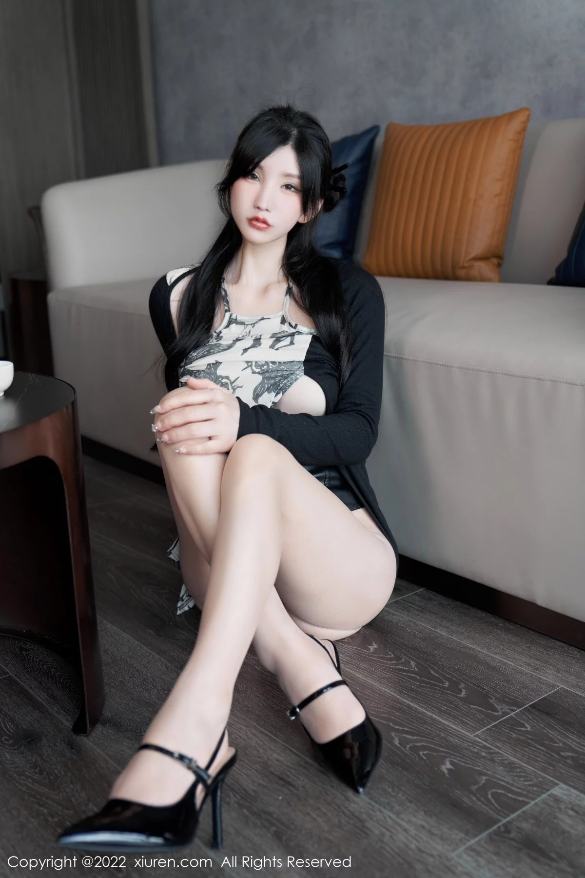 [[XiuRen秀人网]秀人网]No.5623_女神周于希Sally性感拼色连衣裙配超薄开档肉丝绝美诱惑写真94P