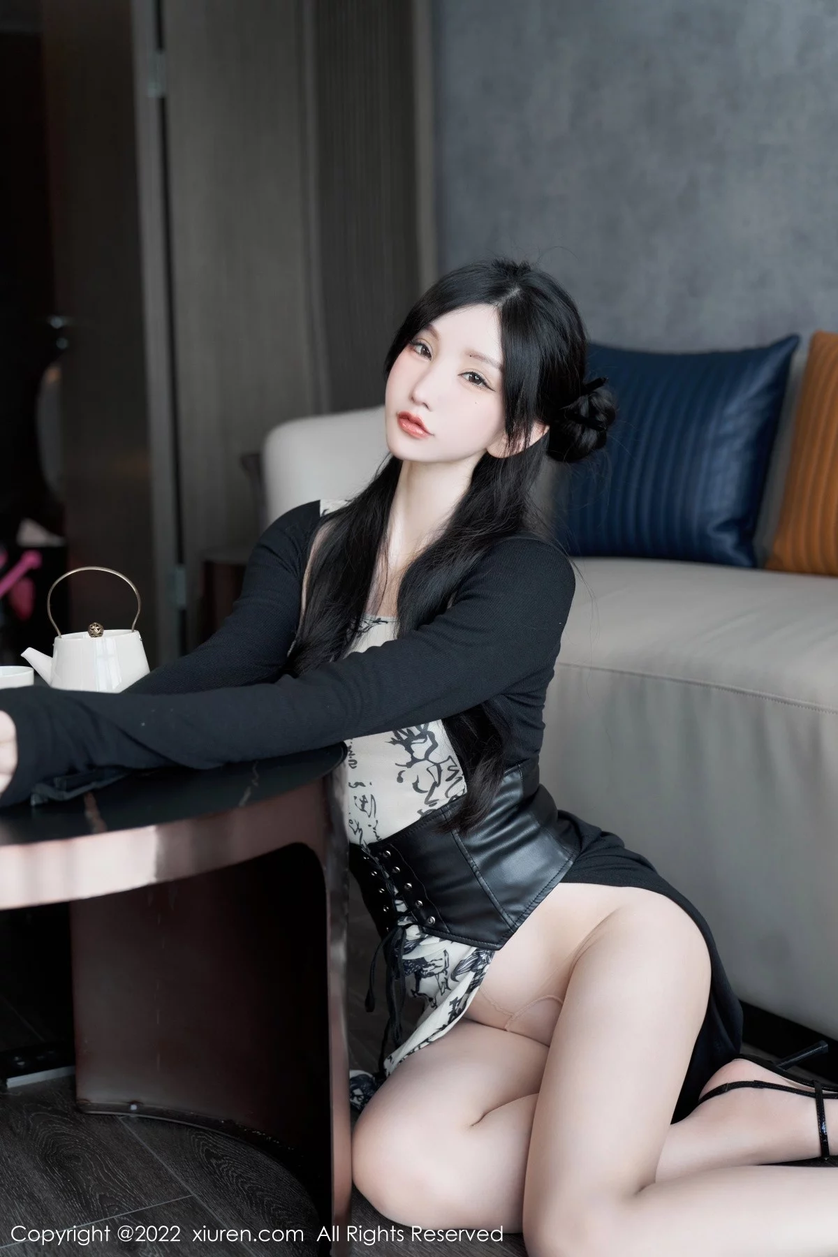 [[XiuRen秀人网]秀人网]No.5623_女神周于希Sally性感拼色连衣裙配超薄开档肉丝绝美诱惑写真94P