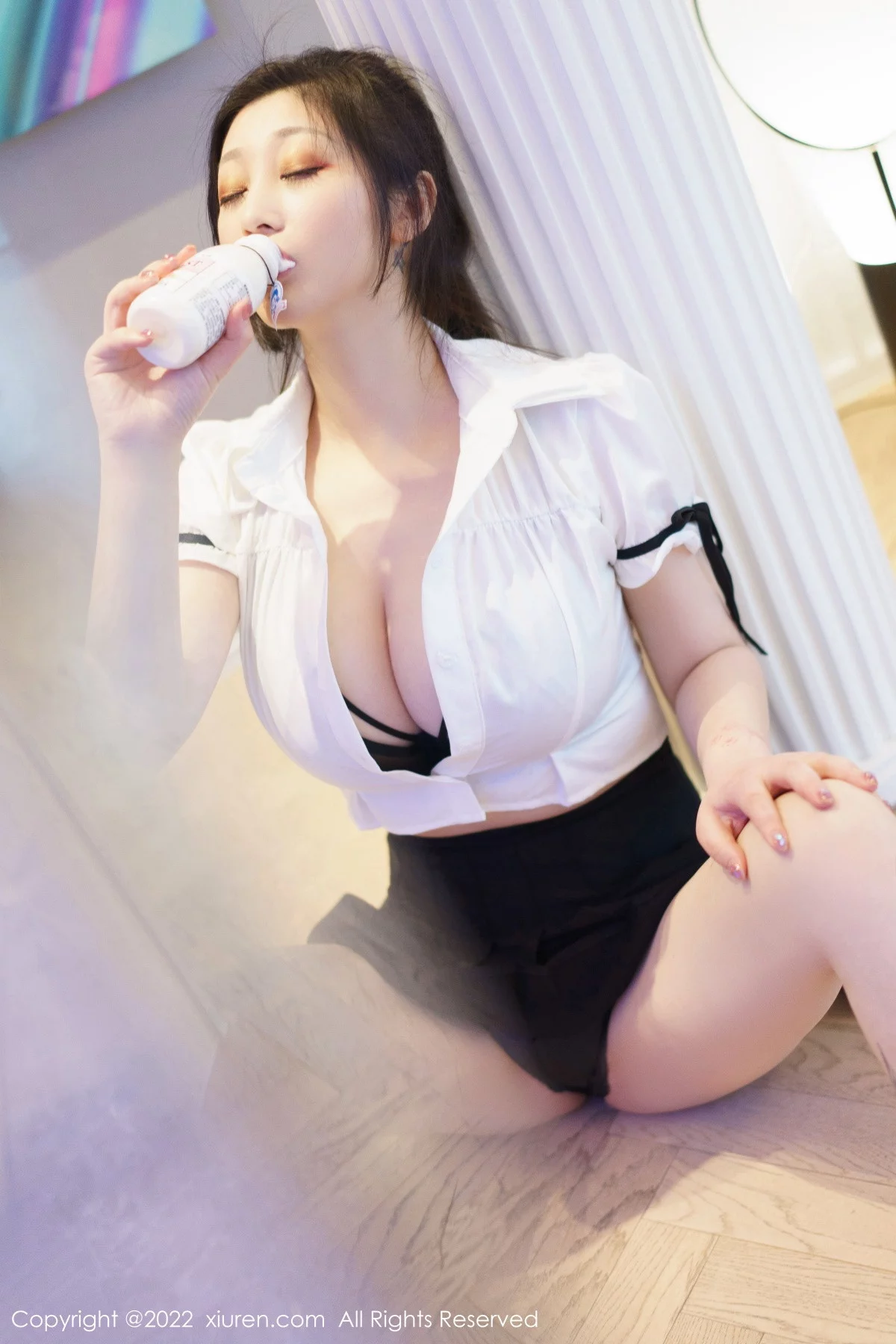 [[XiuRen秀人网]秀人网]No.5807_女神妲己_Toxic十月心愿旅拍性感学妹制服露黑色内衣诱惑写真69P