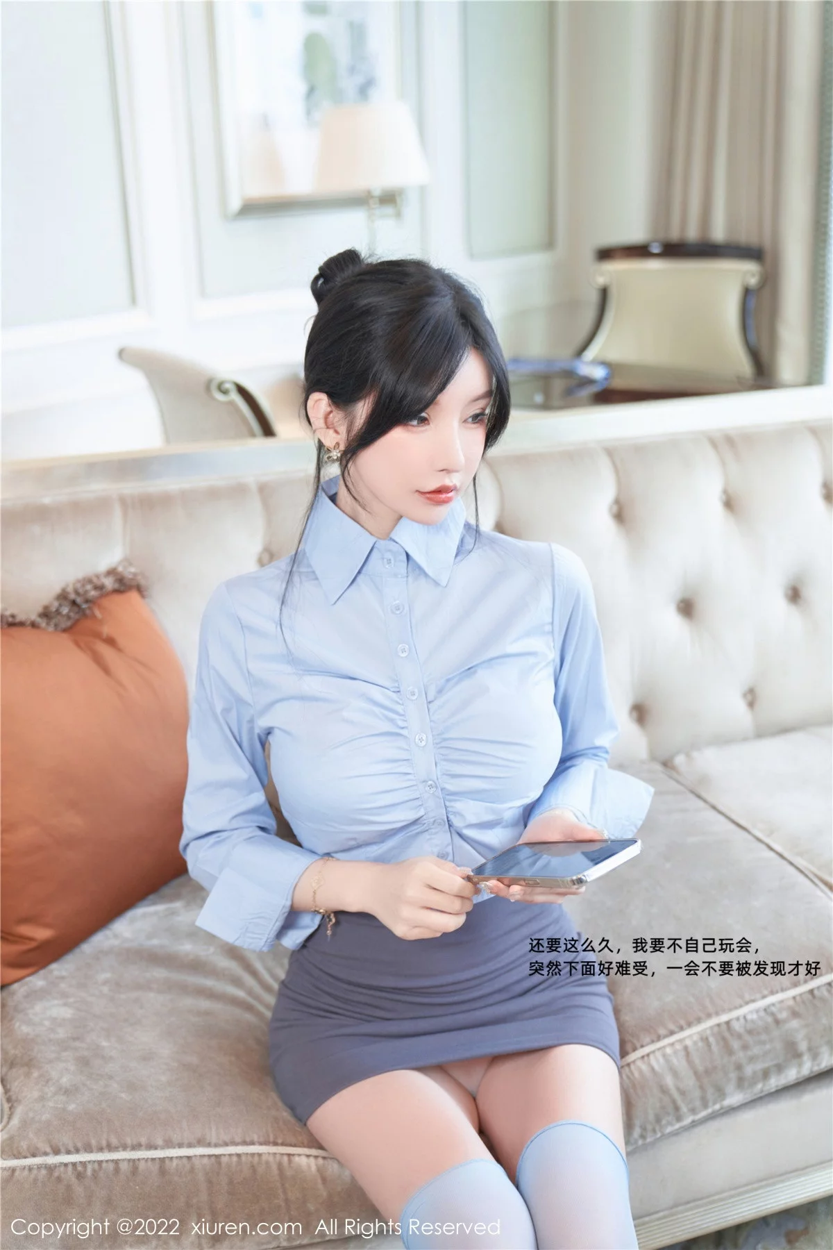 [[XiuRen秀人网]秀人网]No.5812_女神周于希Sally性感衬衫配灰短裙露蕾丝内衣配超薄肉丝诱惑写真90P