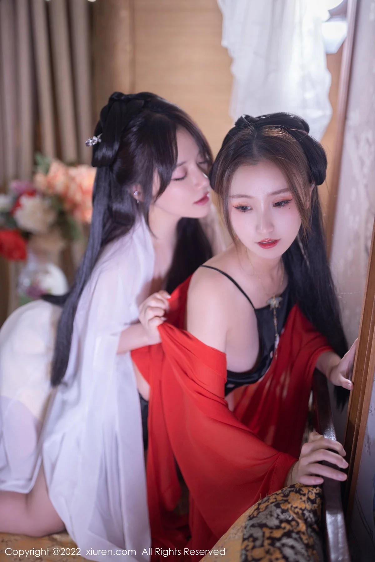 [[XiuRen秀人网]秀人网]No.5811_模特鱼子酱Fish古筝弹奏情节古装服饰秀曼妙身姿性感迷人写真82P