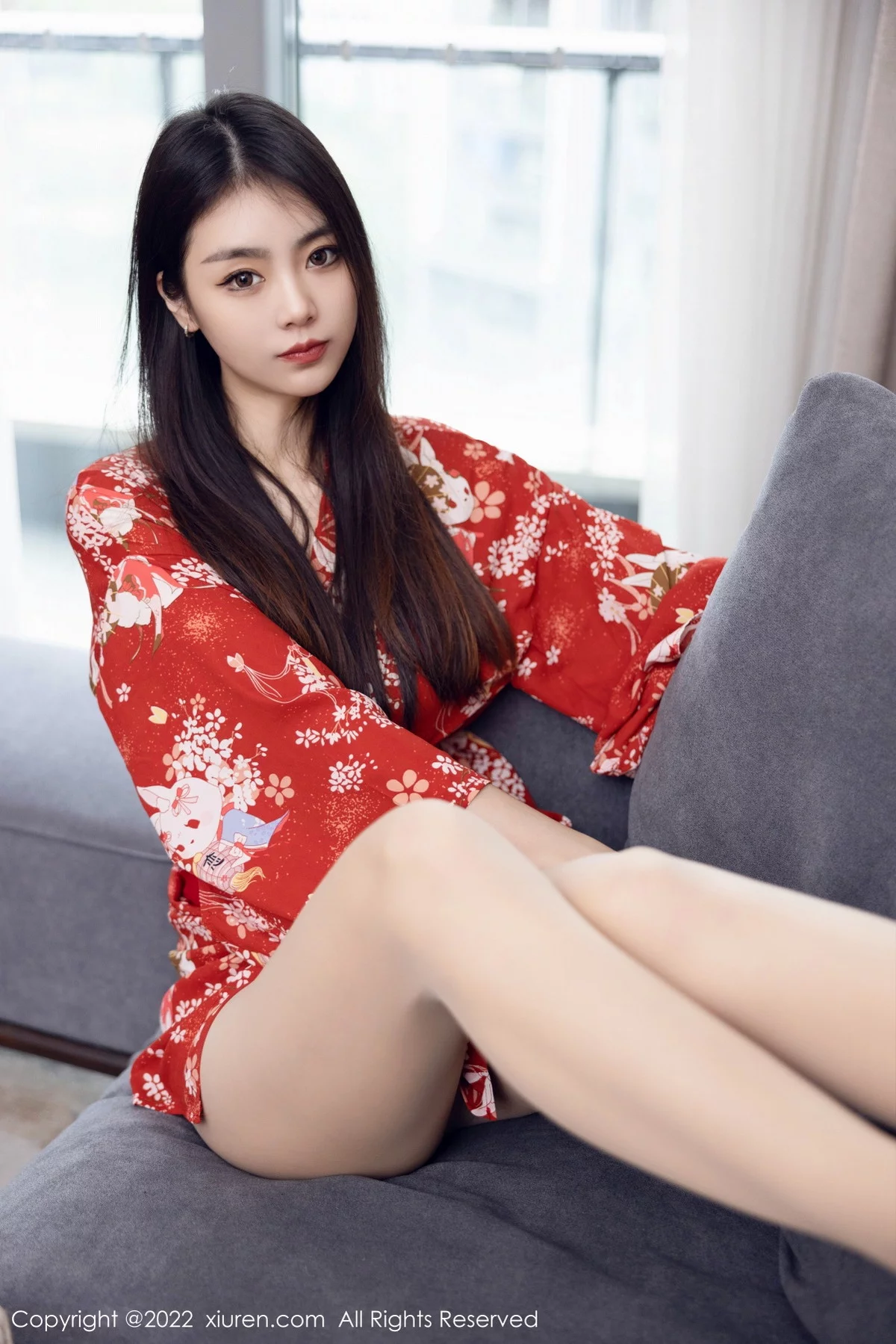 [[XiuRen秀人网]秀人网]No.5736_模特可乐Vicky红色图案服饰配超薄无内肉丝秀翘臀美腿诱惑写真53P