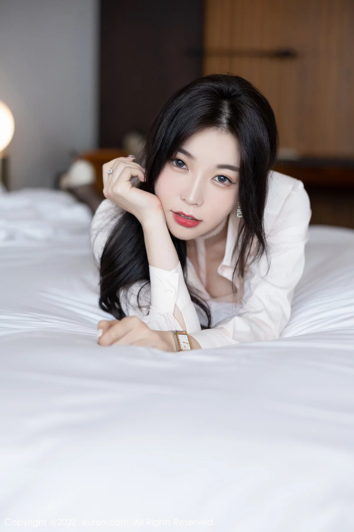 [[XiuRen秀人网]秀人网]No.5737_女神徐莉芝Booty半脱浅色套装露浅色蕾丝内衣超薄黑丝诱惑写真88P