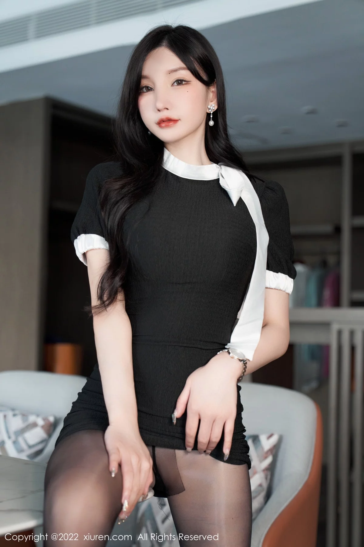 [[XiuRen秀人网]秀人网]No.5848_女神周于希Sally私房性感蓝色蕾丝内衣配超薄闪亮黑丝魅惑写真102P