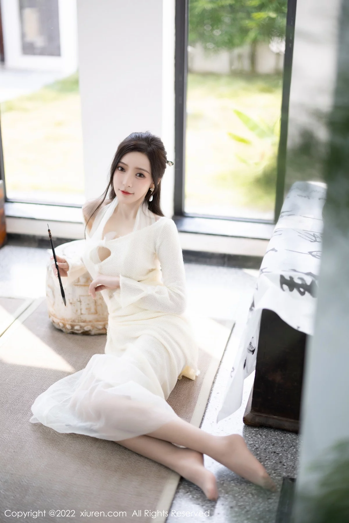 [[XiuRen秀人网]秀人网]No.5846_女神王馨瑶yanni性感白色连衣裙配超薄肉丝秀翘臀美腿诱惑写真87P