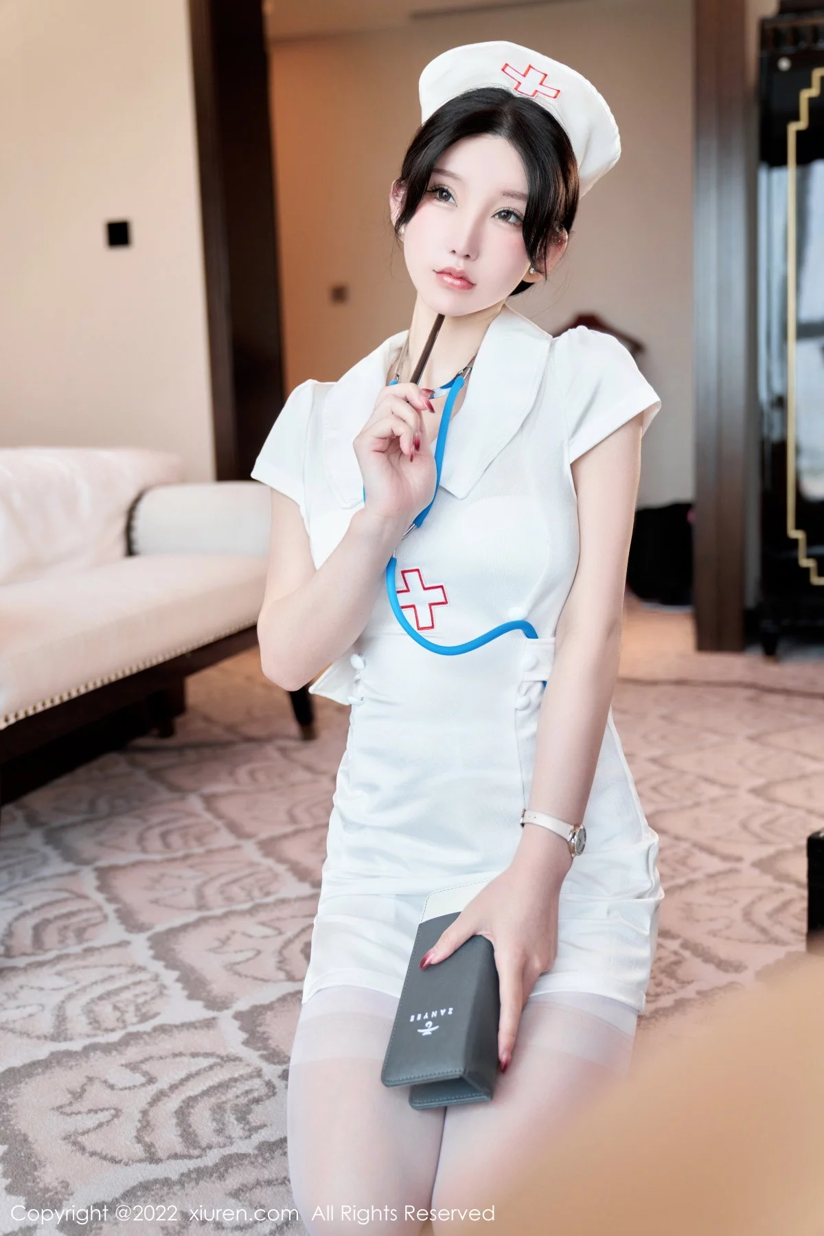 [[XiuRen秀人网]秀人网]No.5746_女神周于希Sally脱白色护士制服露性感内衣配白丝吊袜诱惑写真80P