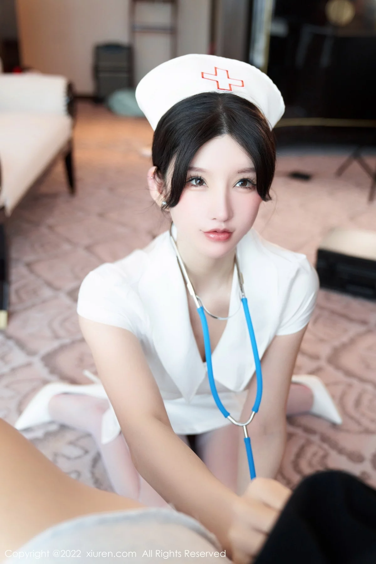 [[XiuRen秀人网]秀人网]No.5746_女神周于希Sally脱白色护士制服露性感内衣配白丝吊袜诱惑写真80P