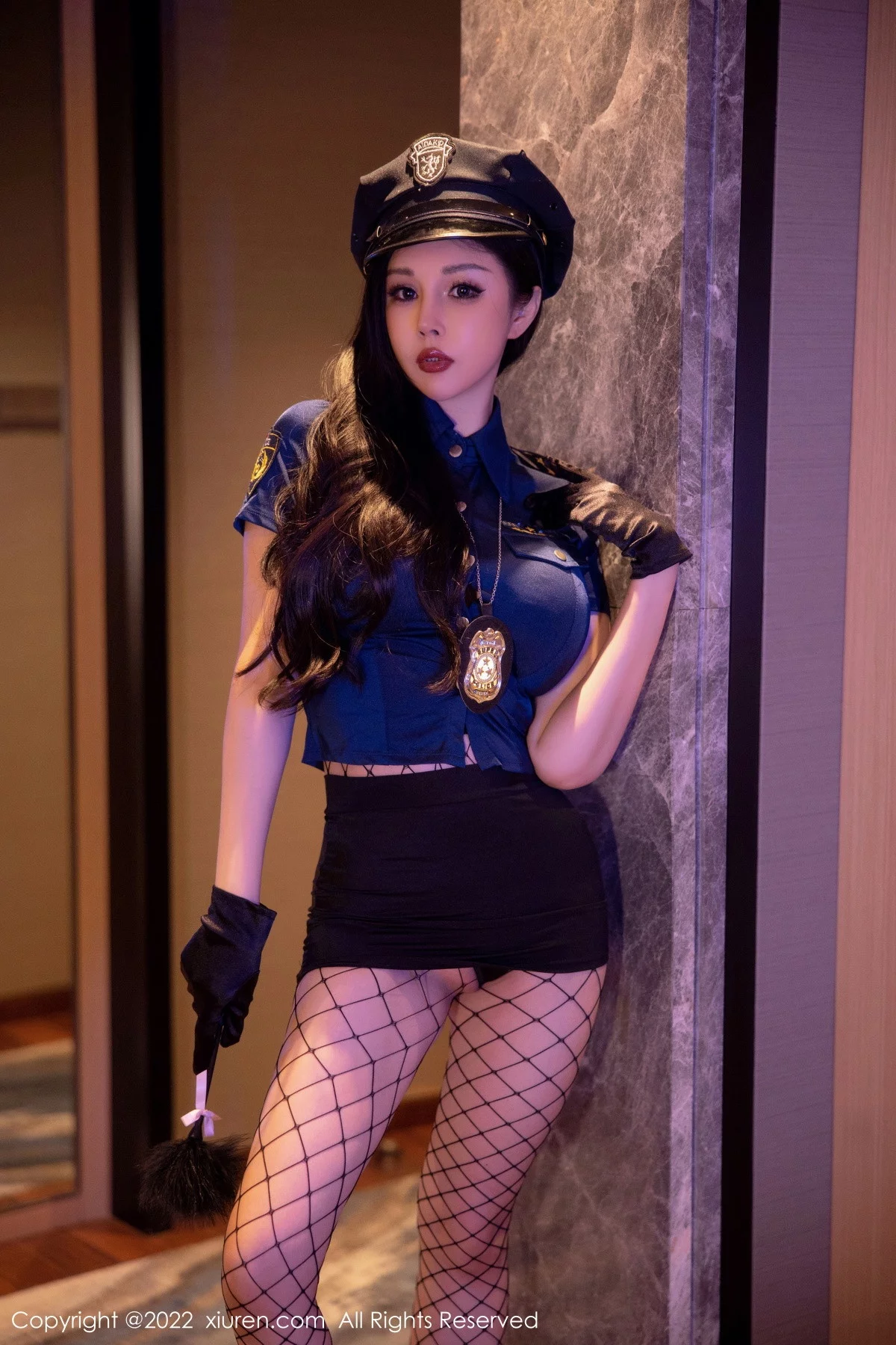 [[XiuRen秀人网]秀人网]No.5767_模特田冰冰酒店室内拍摄性感警官制服配黑丝网袜完美诱惑写真86P