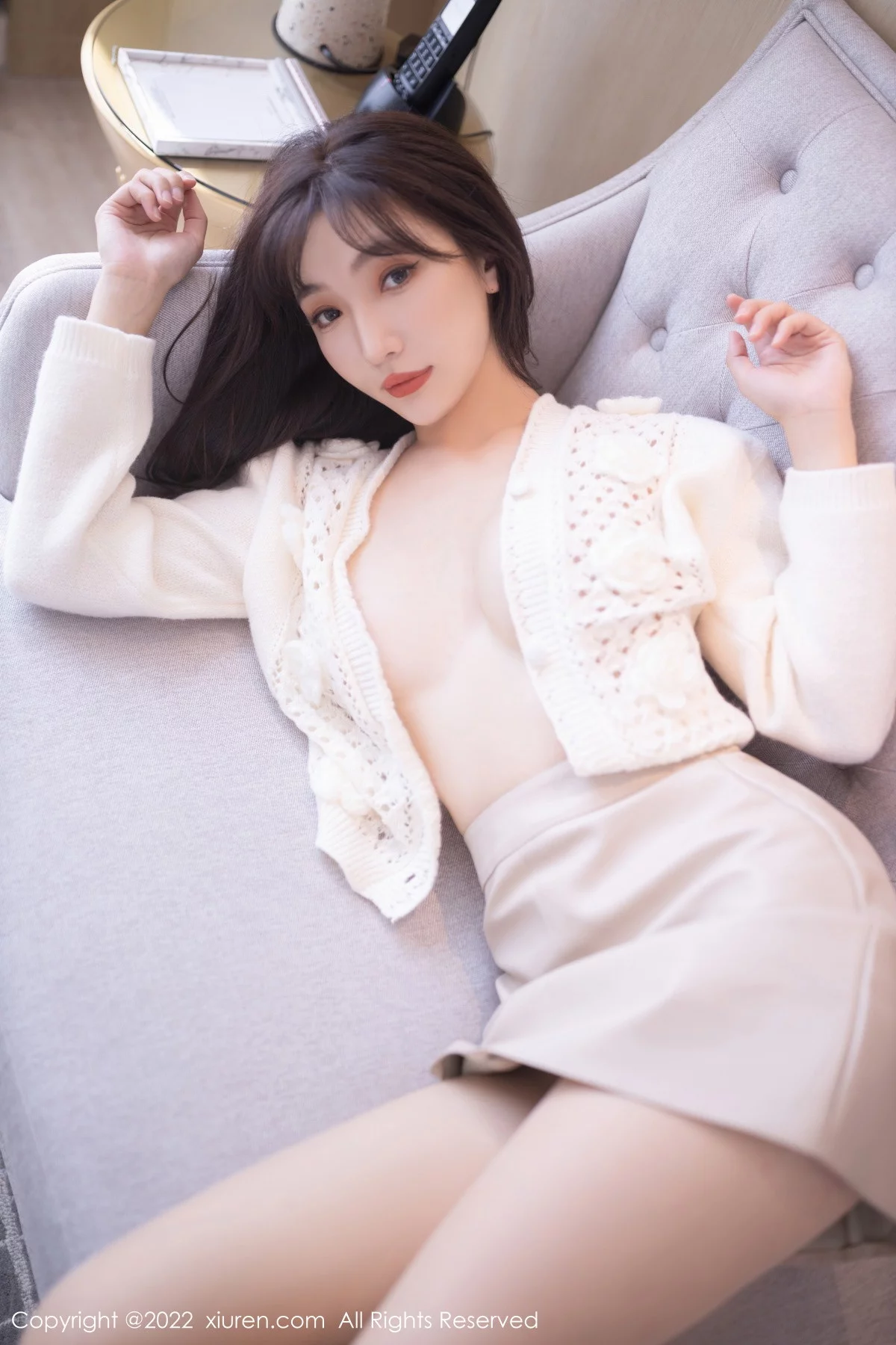 [[XiuRen秀人网]秀人网]No.5771_模特陆萱萱性感白色毛线衣配浅色短裙半脱秀完美身材诱惑写真84P