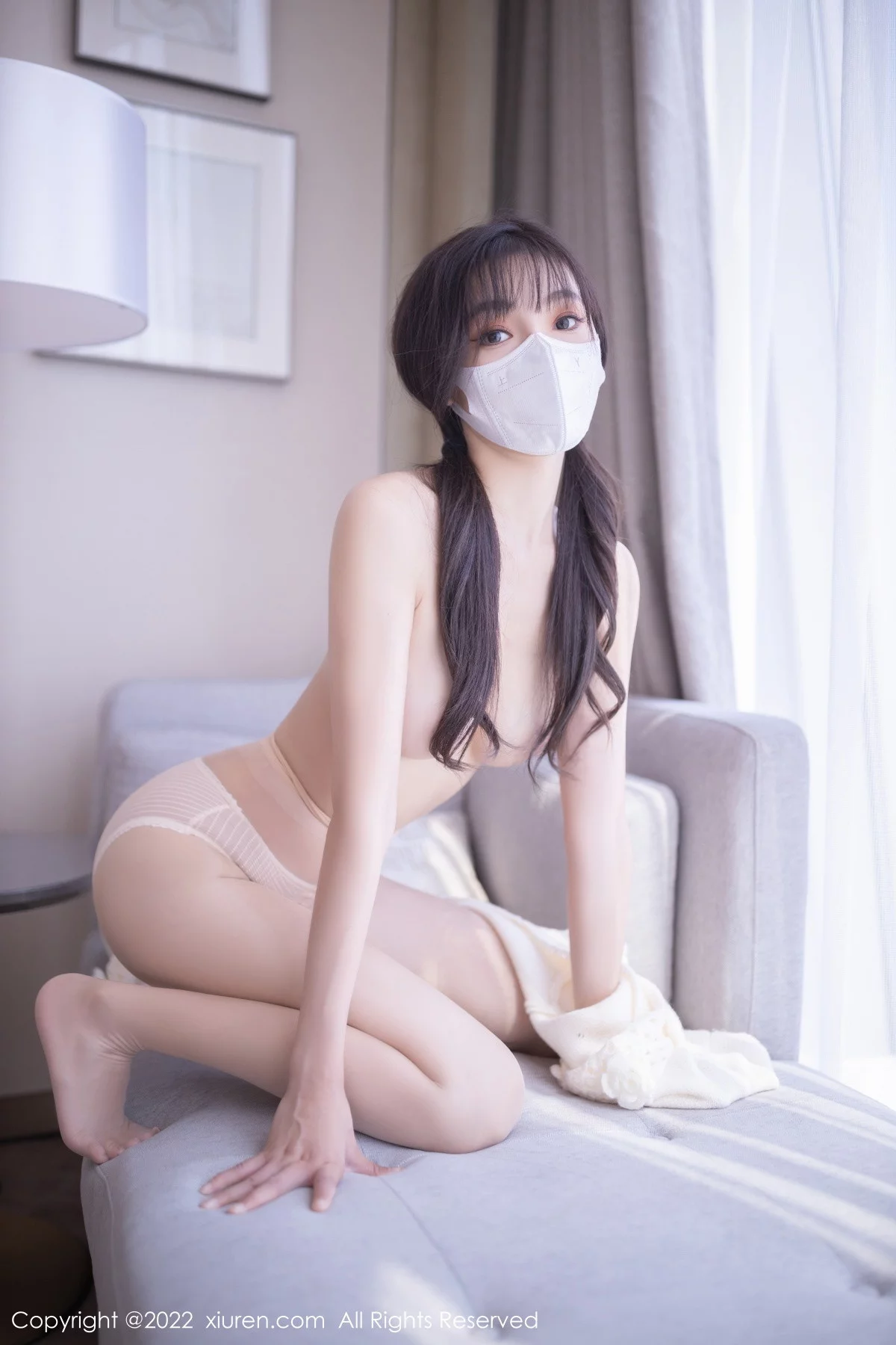 [[XiuRen秀人网]秀人网]No.5771_模特陆萱萱性感白色毛线衣配浅色短裙半脱秀完美身材诱惑写真84P
