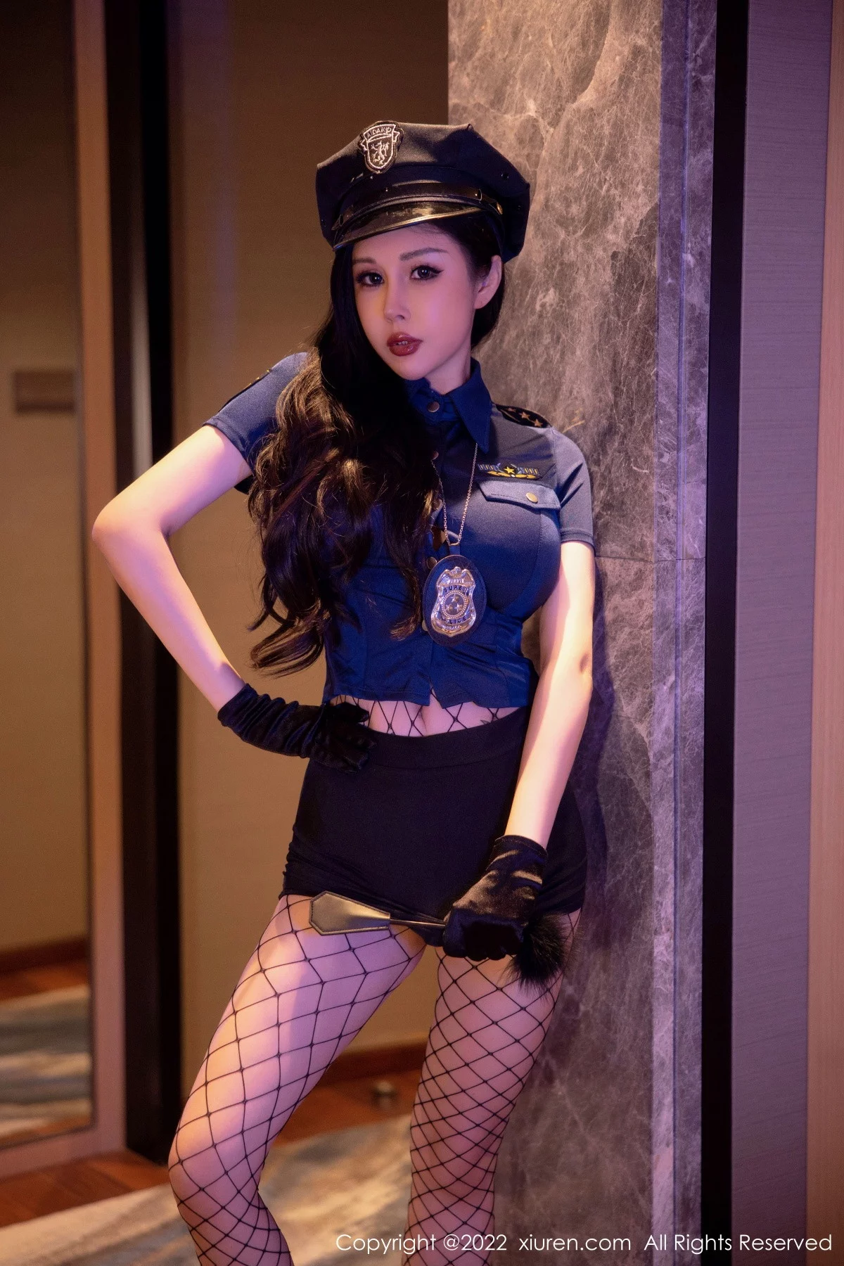 [[XiuRen秀人网]秀人网]No.5767_模特田冰冰酒店室内拍摄性感警官制服配黑丝网袜完美诱惑写真86P